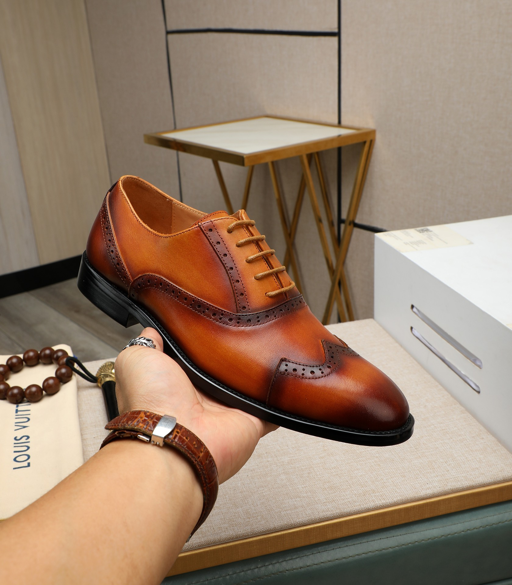 LV men's leather shoes-5