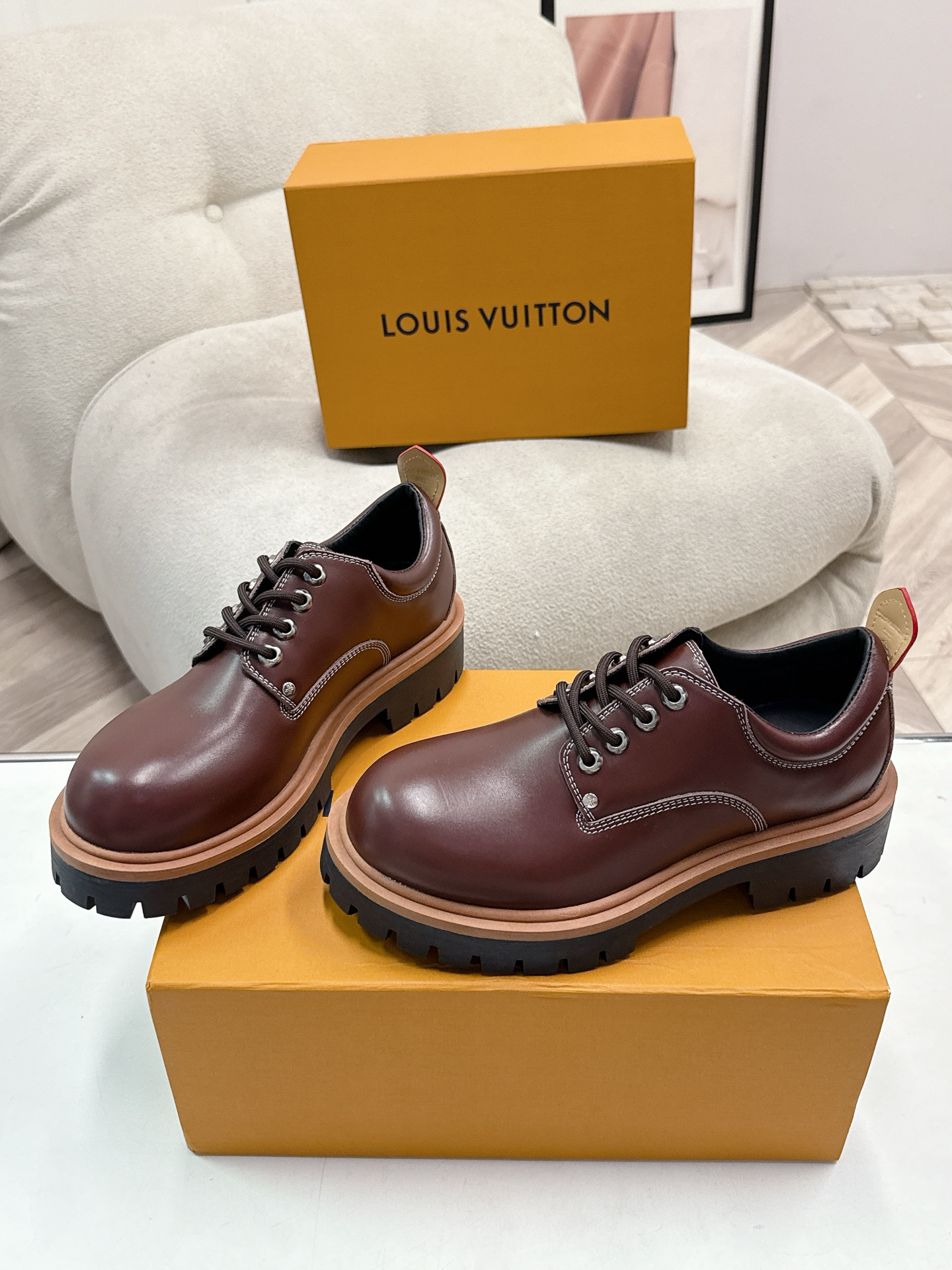 LV women's leather shoes-47