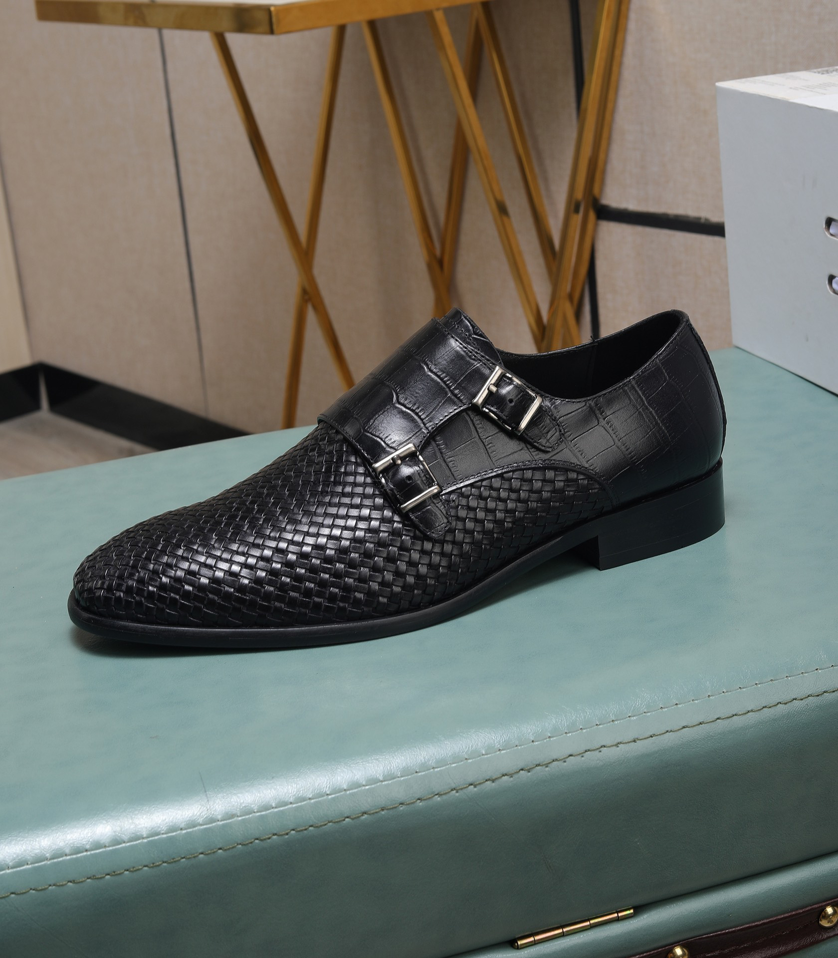 LV men's leather shoes-54