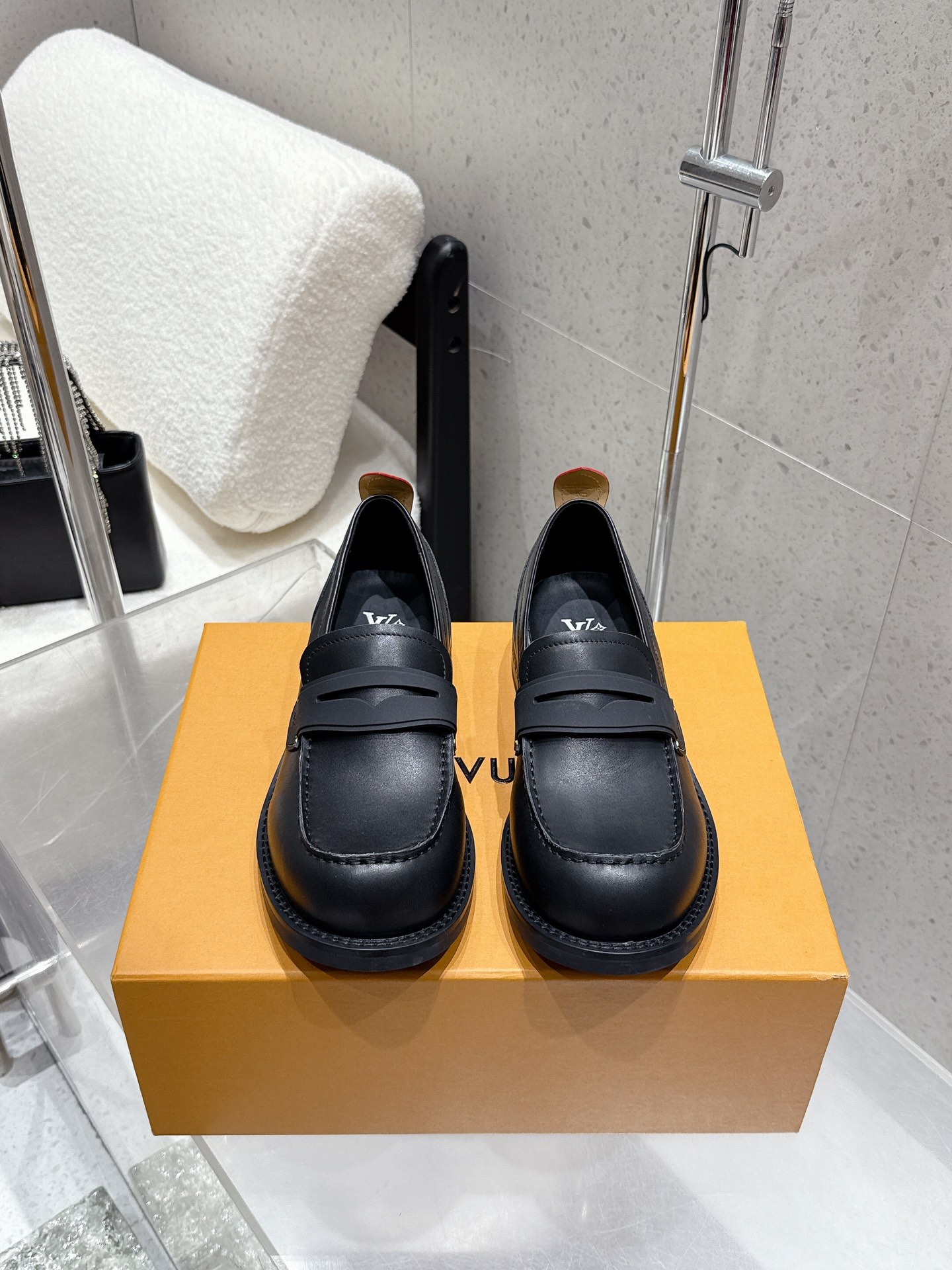 LV women's leather shoes-44