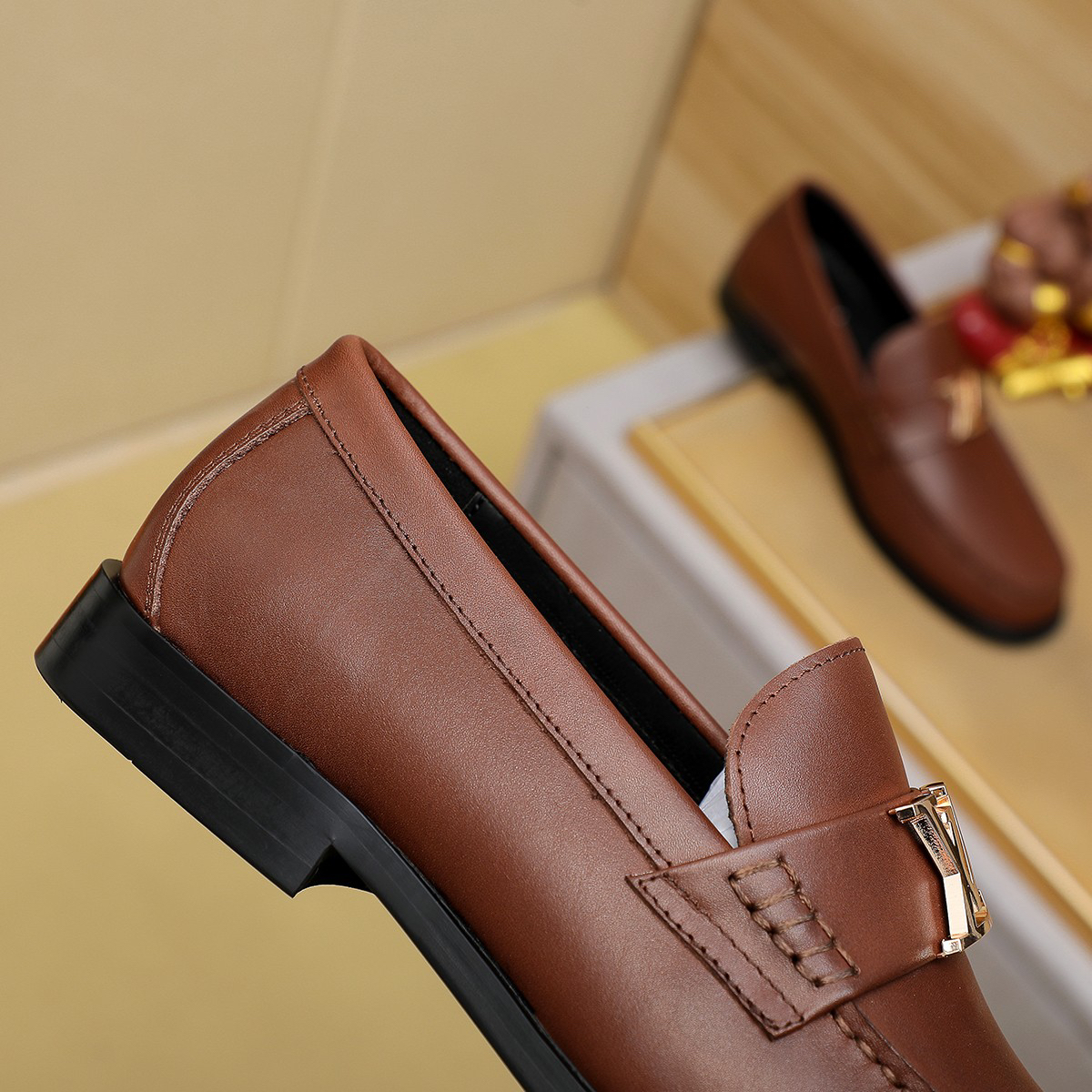 LV men's leather shoes-71