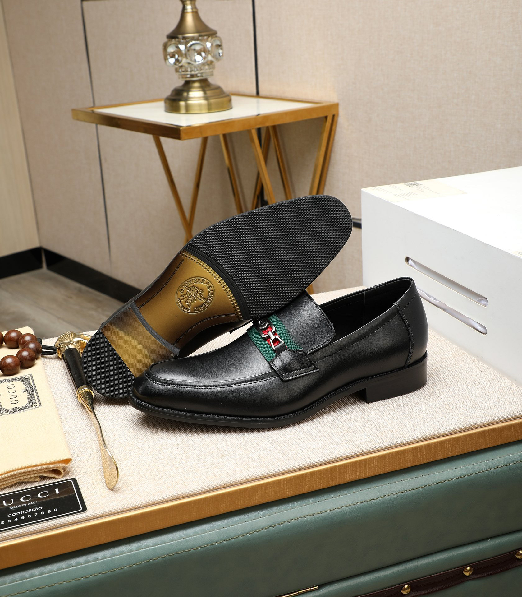 Gucci men's leather shoes-108