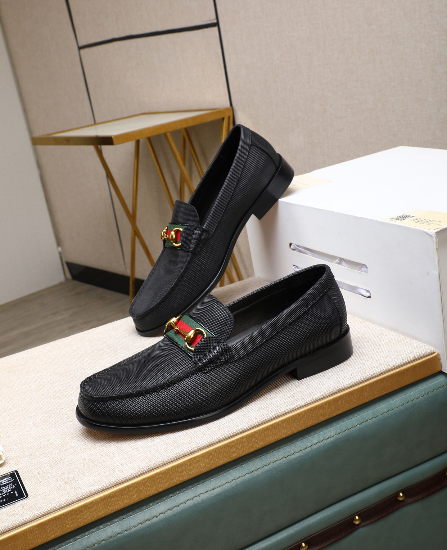 Gucci men's leather shoes-101