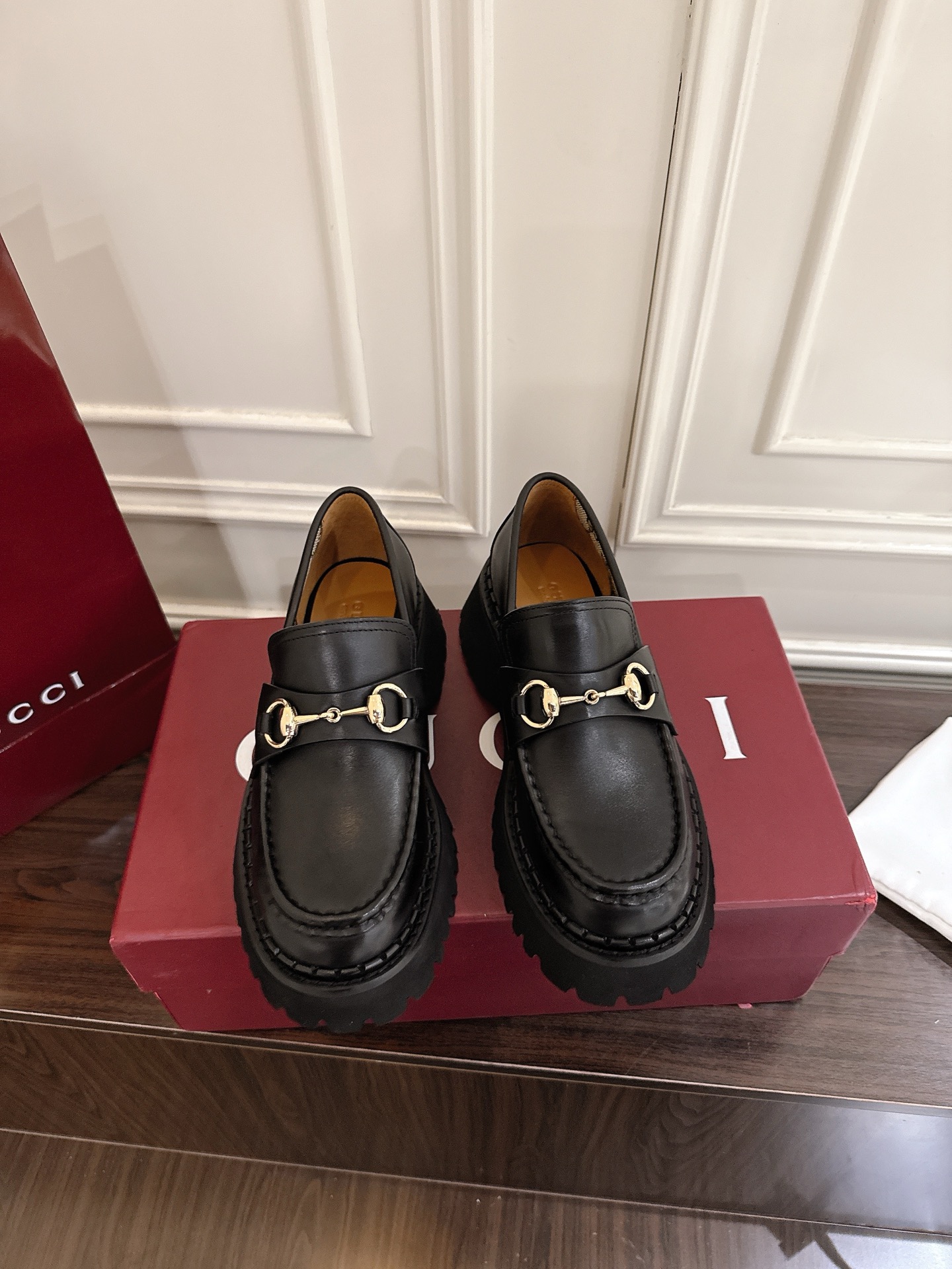 Gucci women's leather shoes-63