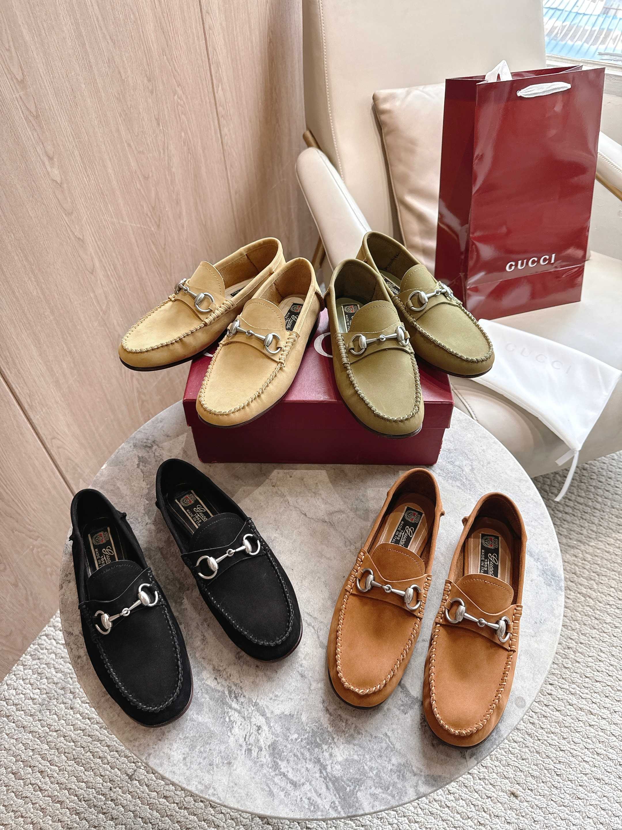 Gucci women's leather shoes-40