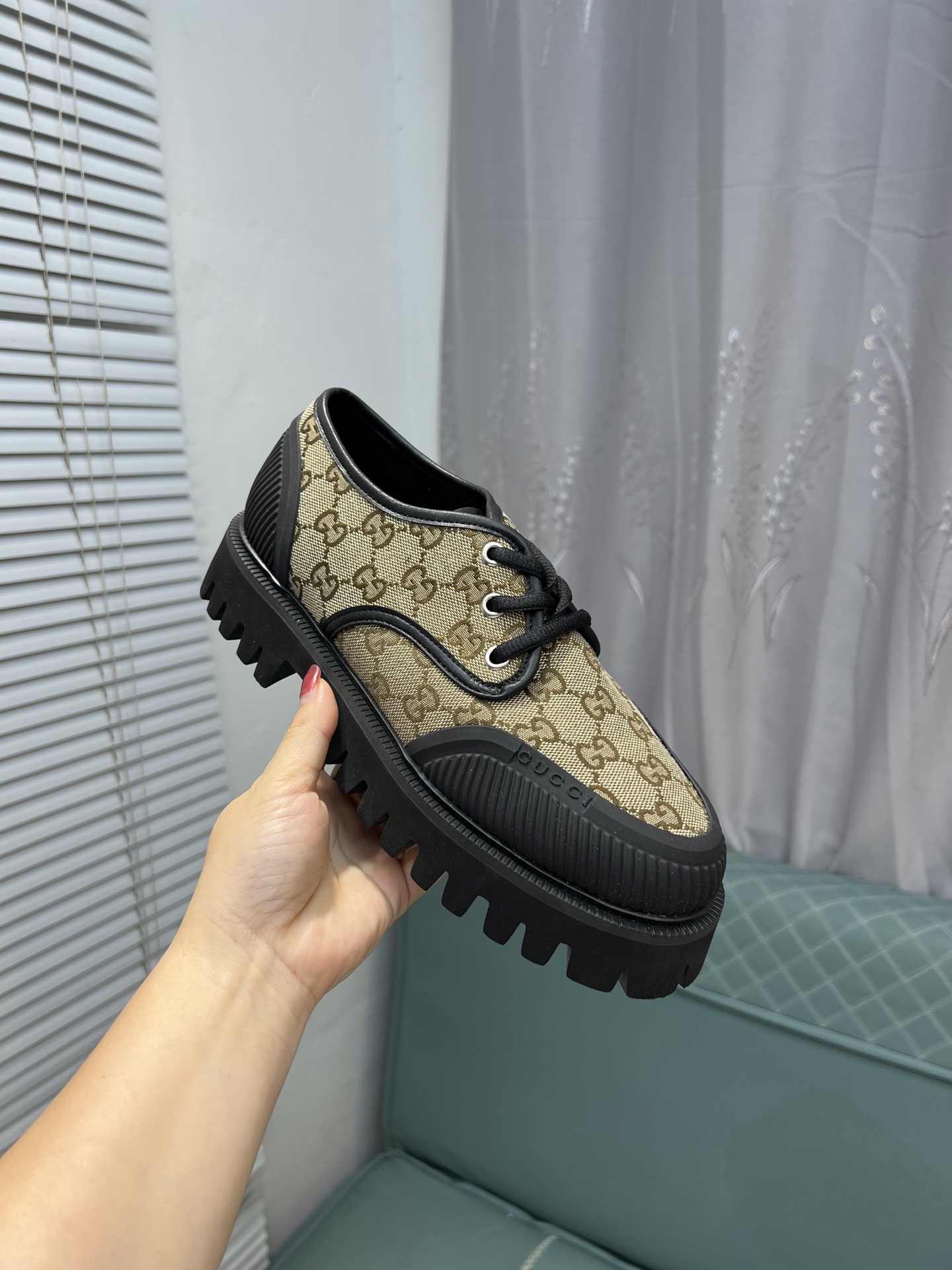 Gucci women's leather shoes-31