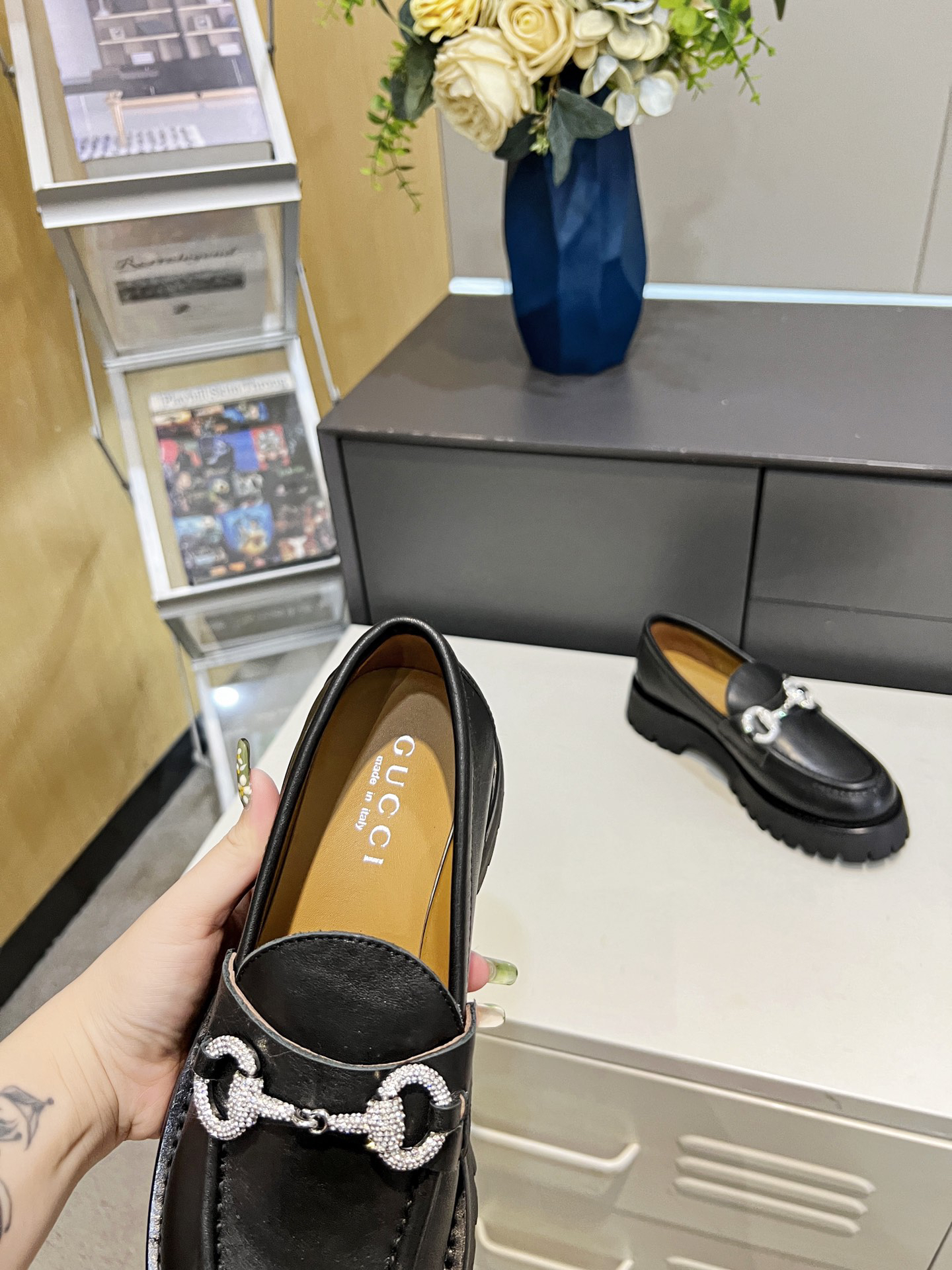 Gucci women's leather shoes-12