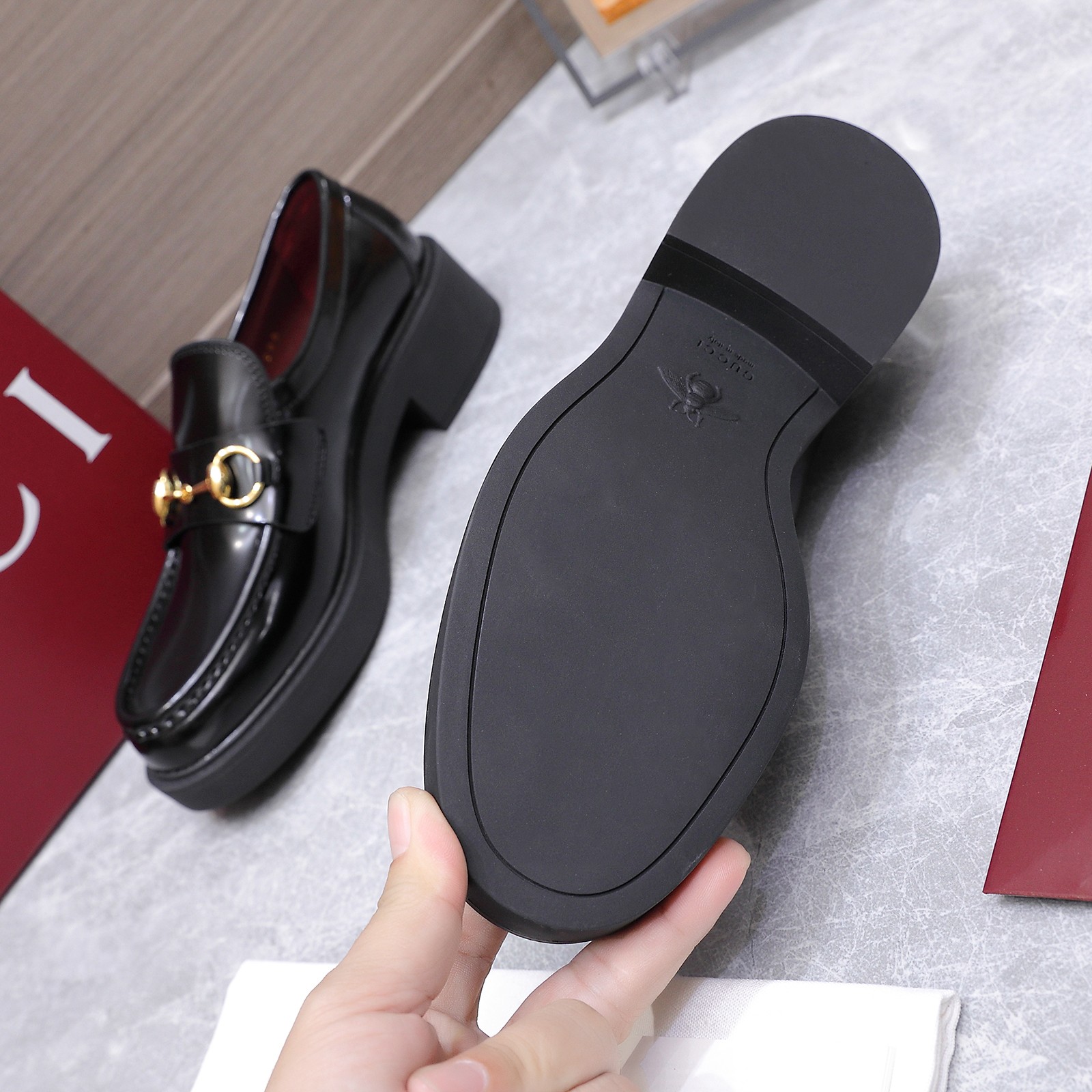 Gucci women's leather shoes-34