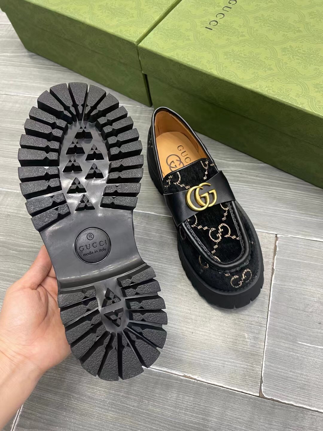 Gucci women's leather shoes-82