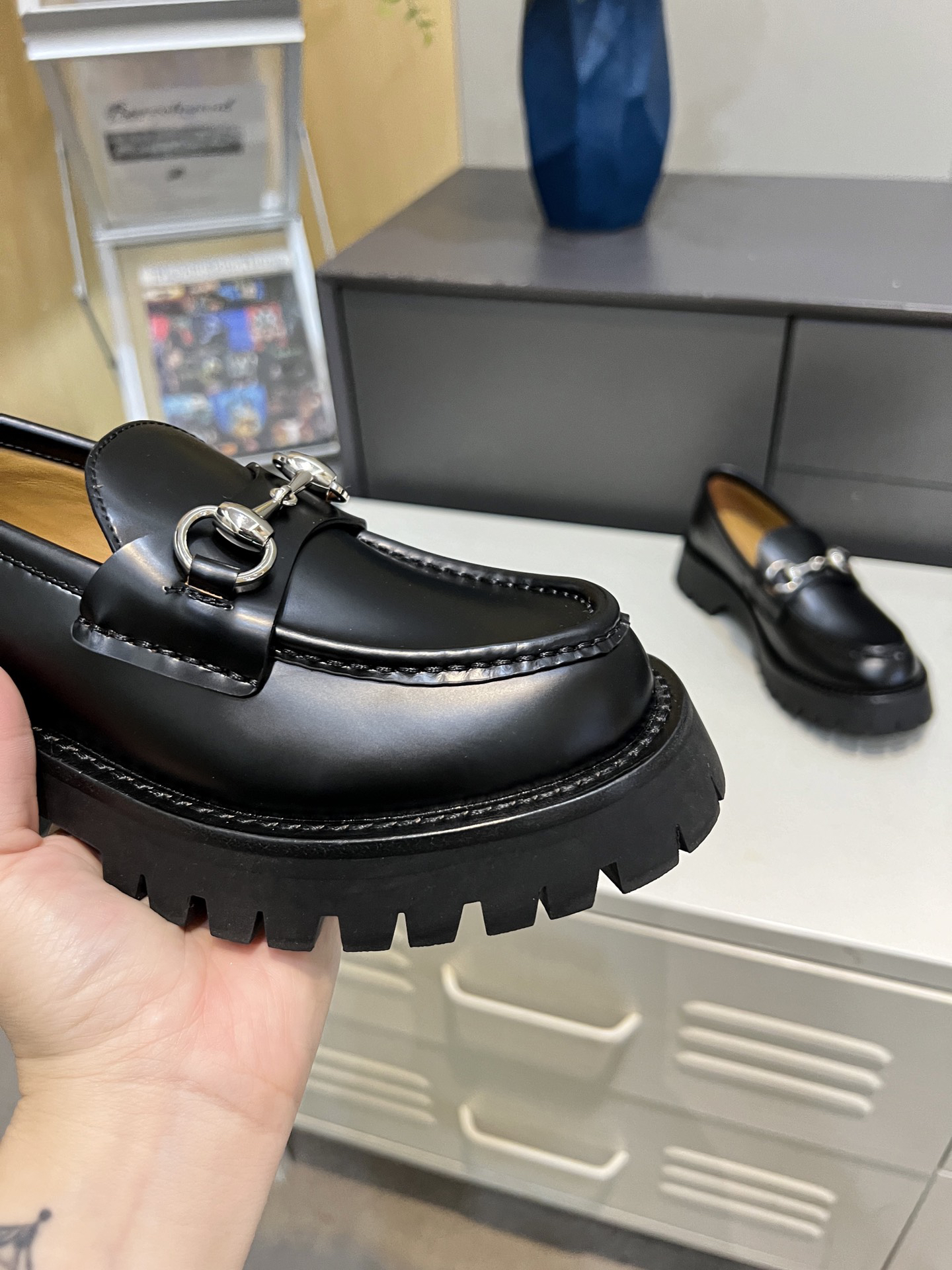 Gucci women's leather shoes-5