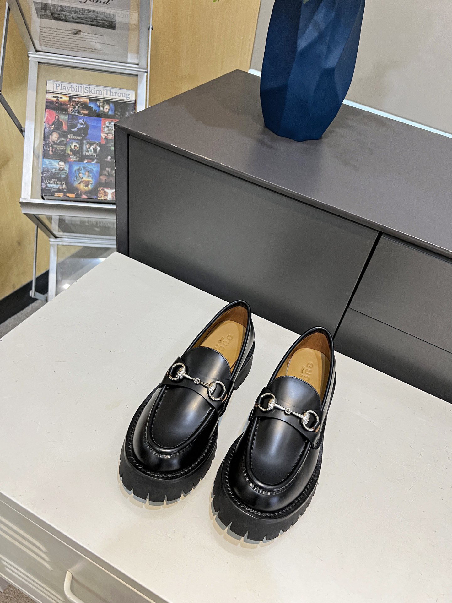 Gucci women's leather shoes-5