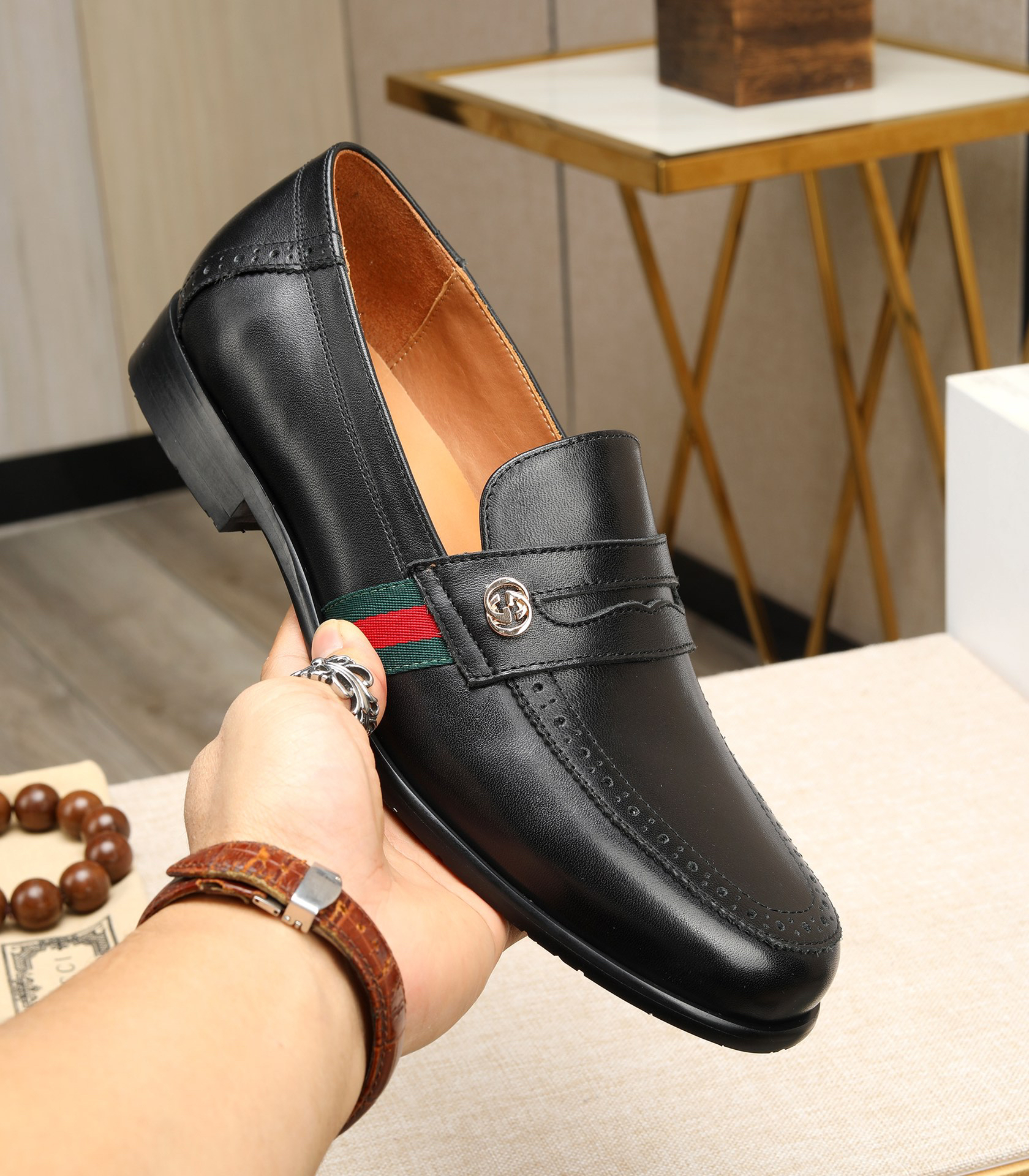 Gucci men's leather shoes-112