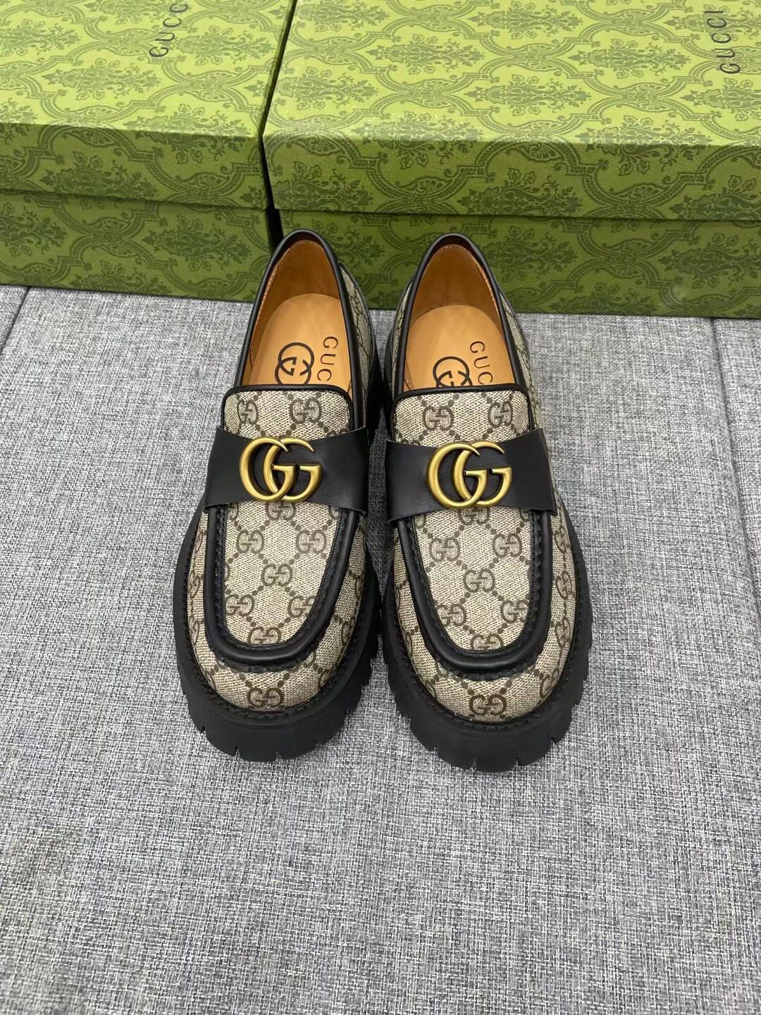 Gucci women's leather shoes-83
