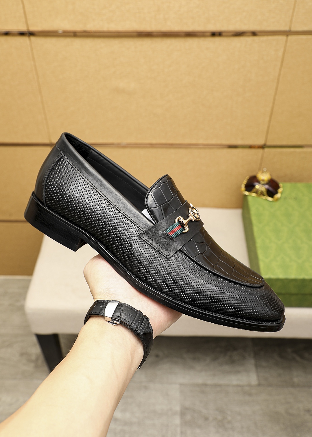 Gucci women's leather shoes-65