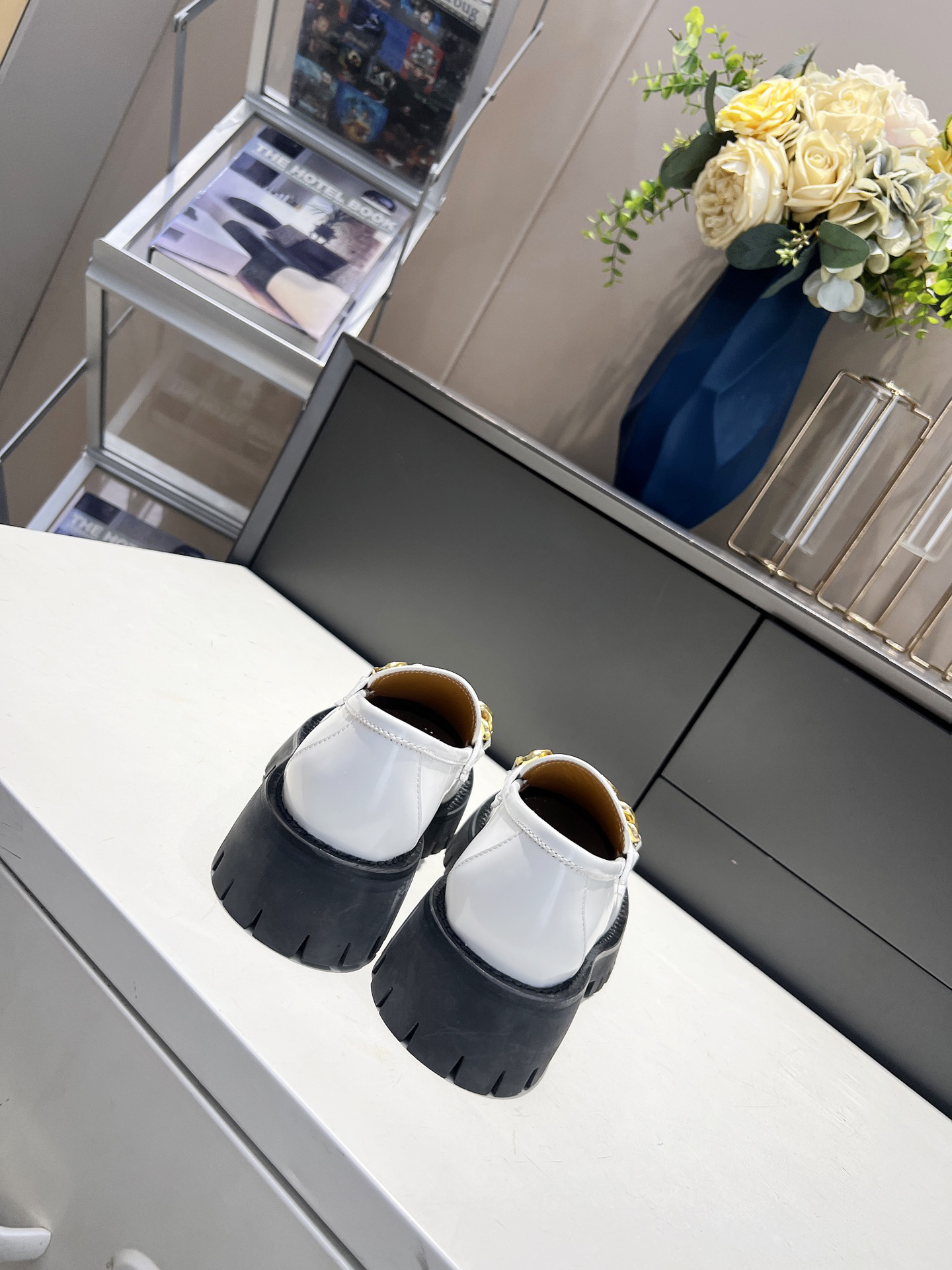 Gucci women's leather shoes-15