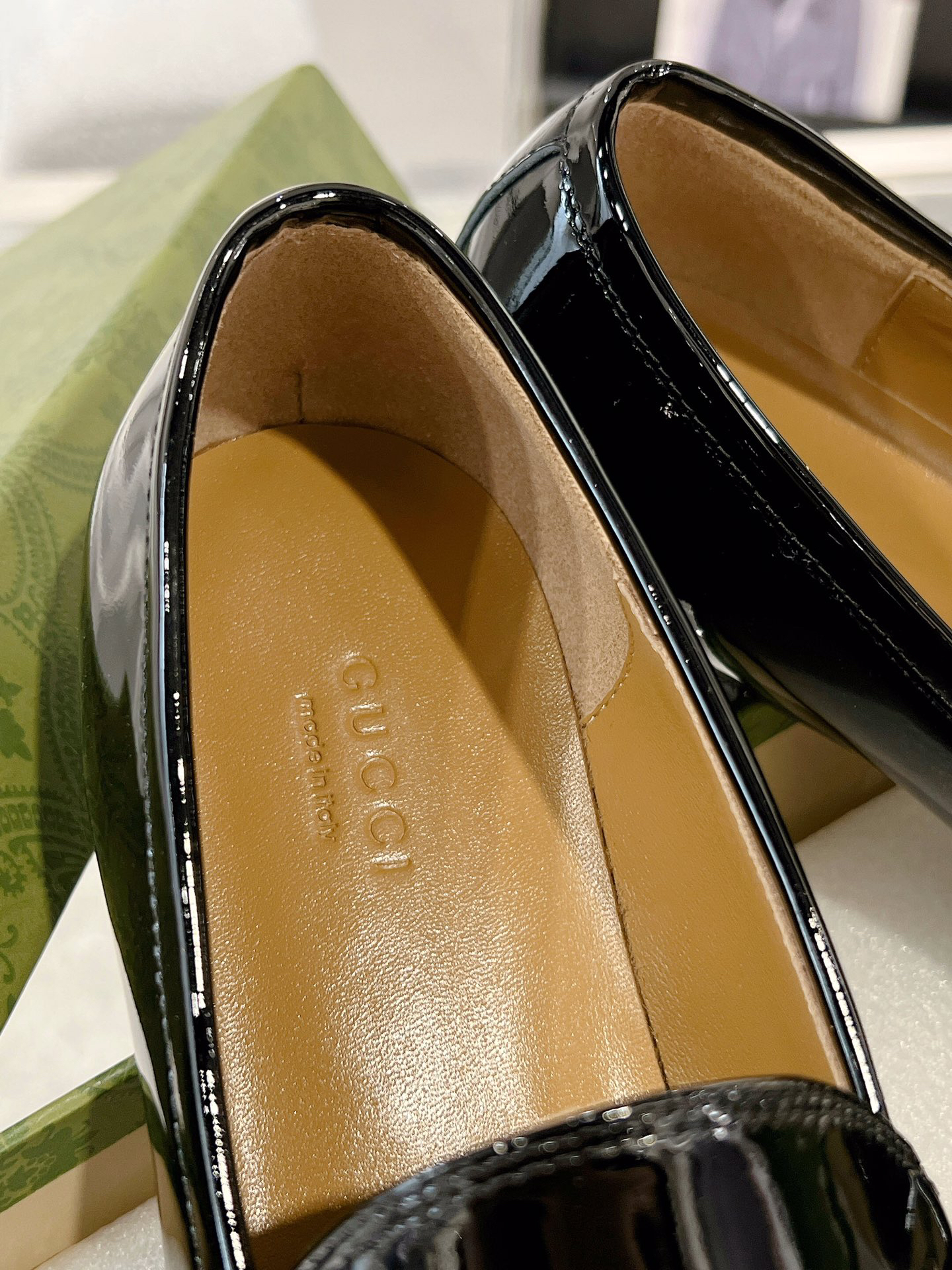 Gucci women's leather shoes-19