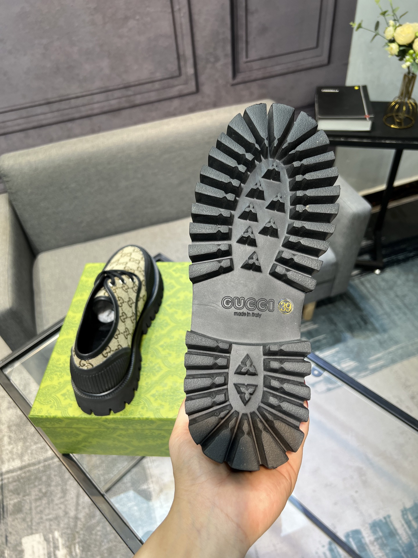 Gucci women's leather shoes-31