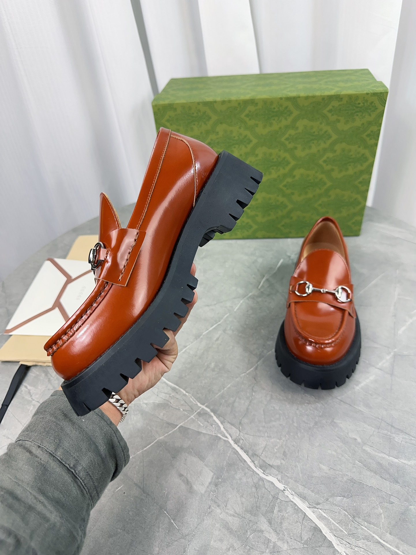 Gucci women's leather shoes-104