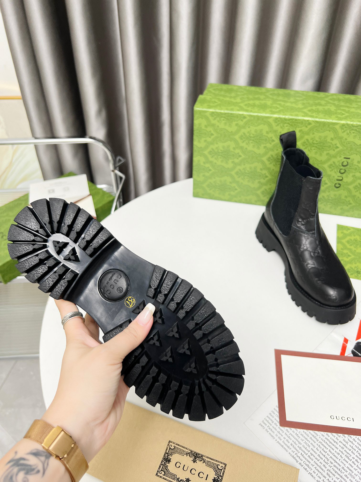 Gucci women's leather shoes-11