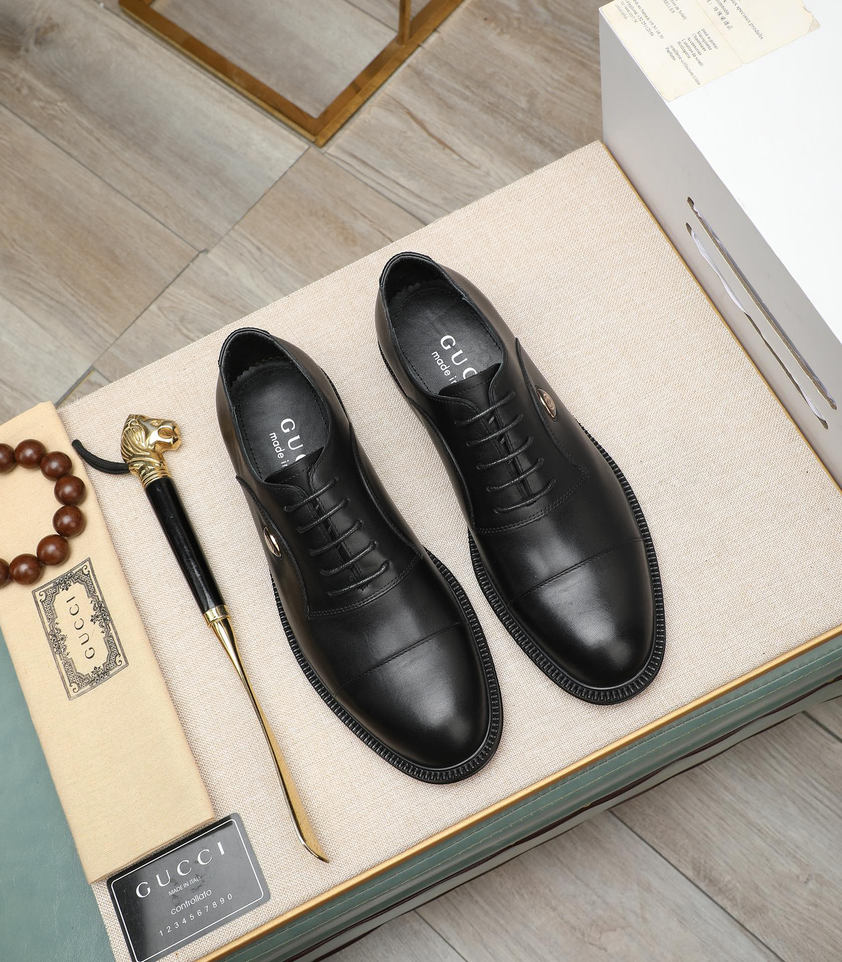 Gucci men's leather shoes-125