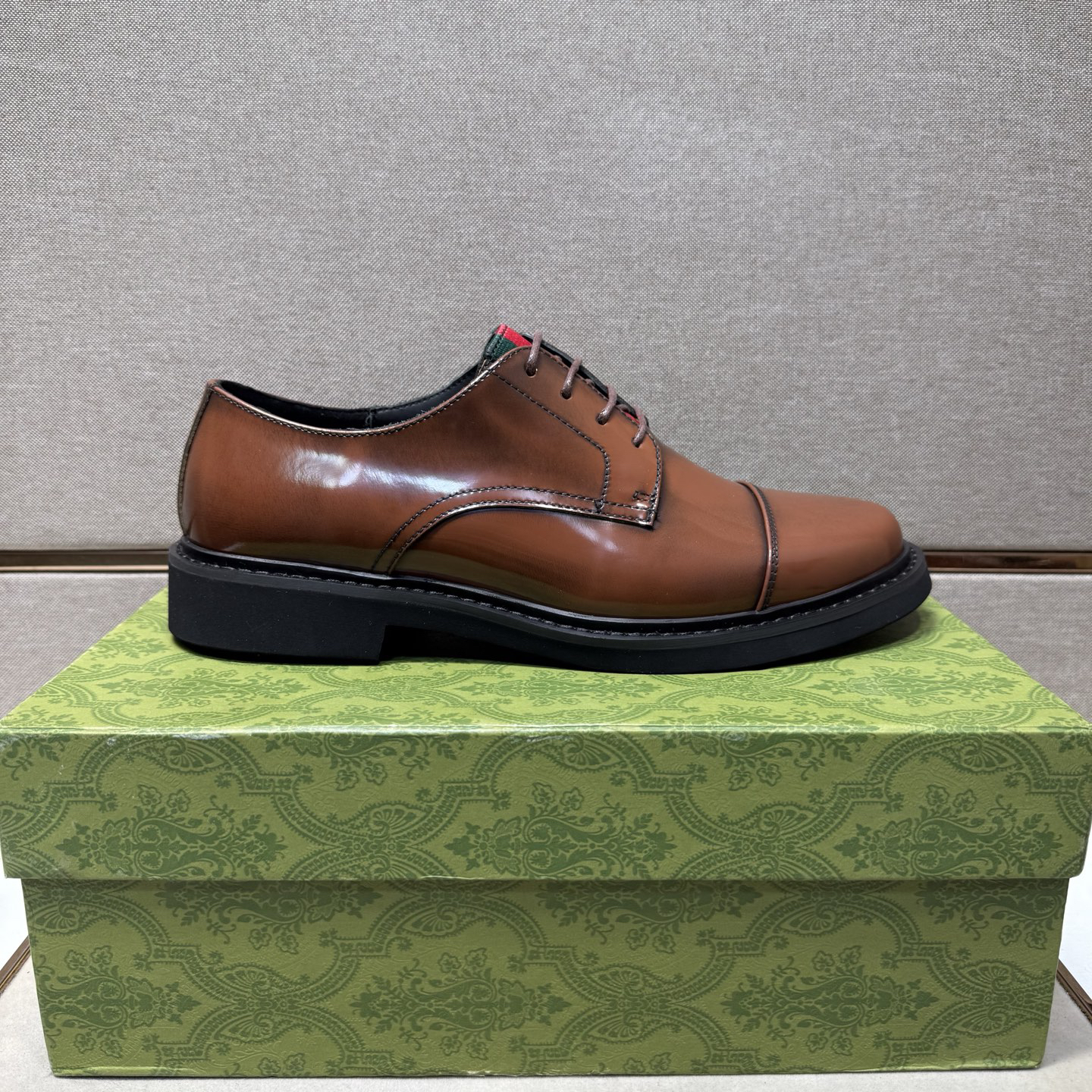 Gucci men's leather shoes-121