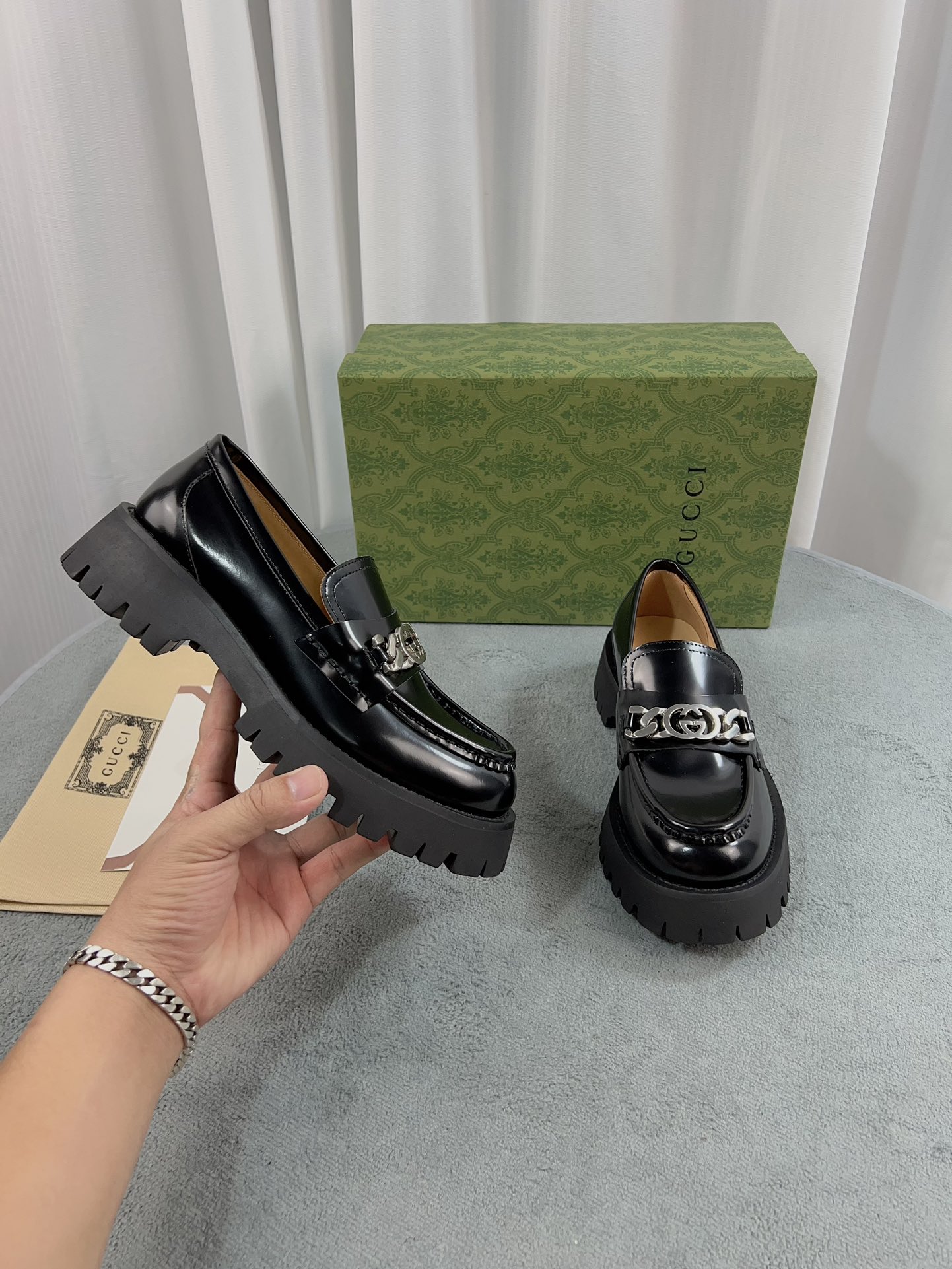 Gucci women's leather shoes-105