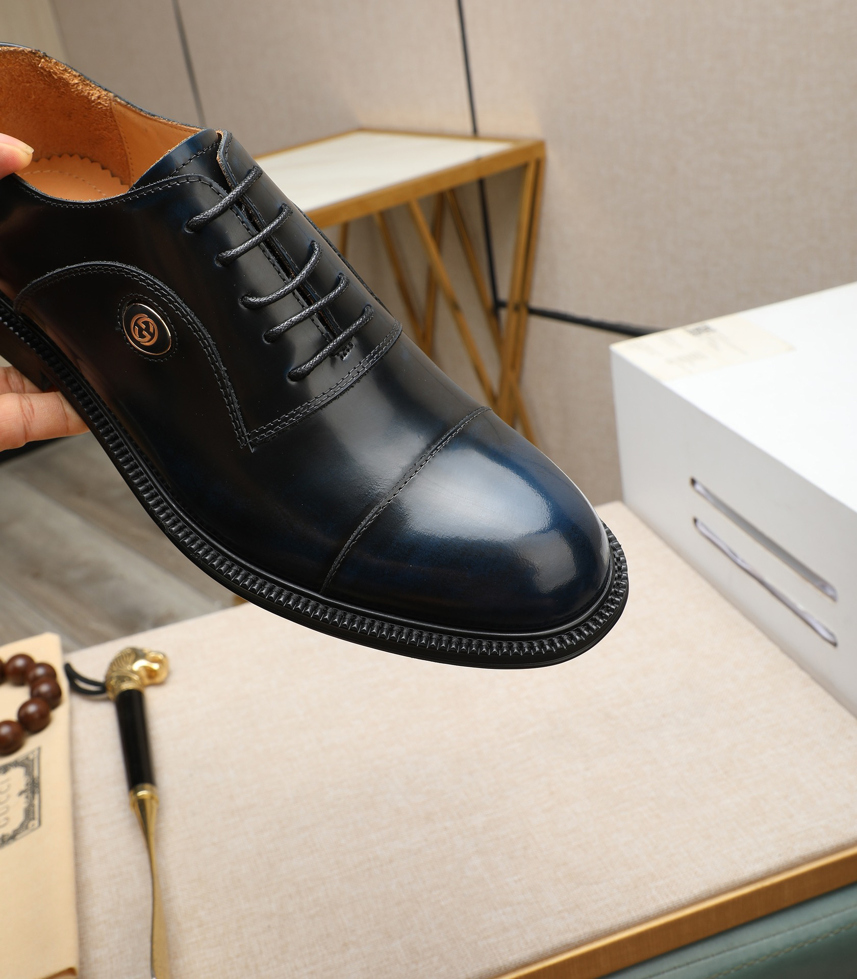 Gucci men's leather shoes-126