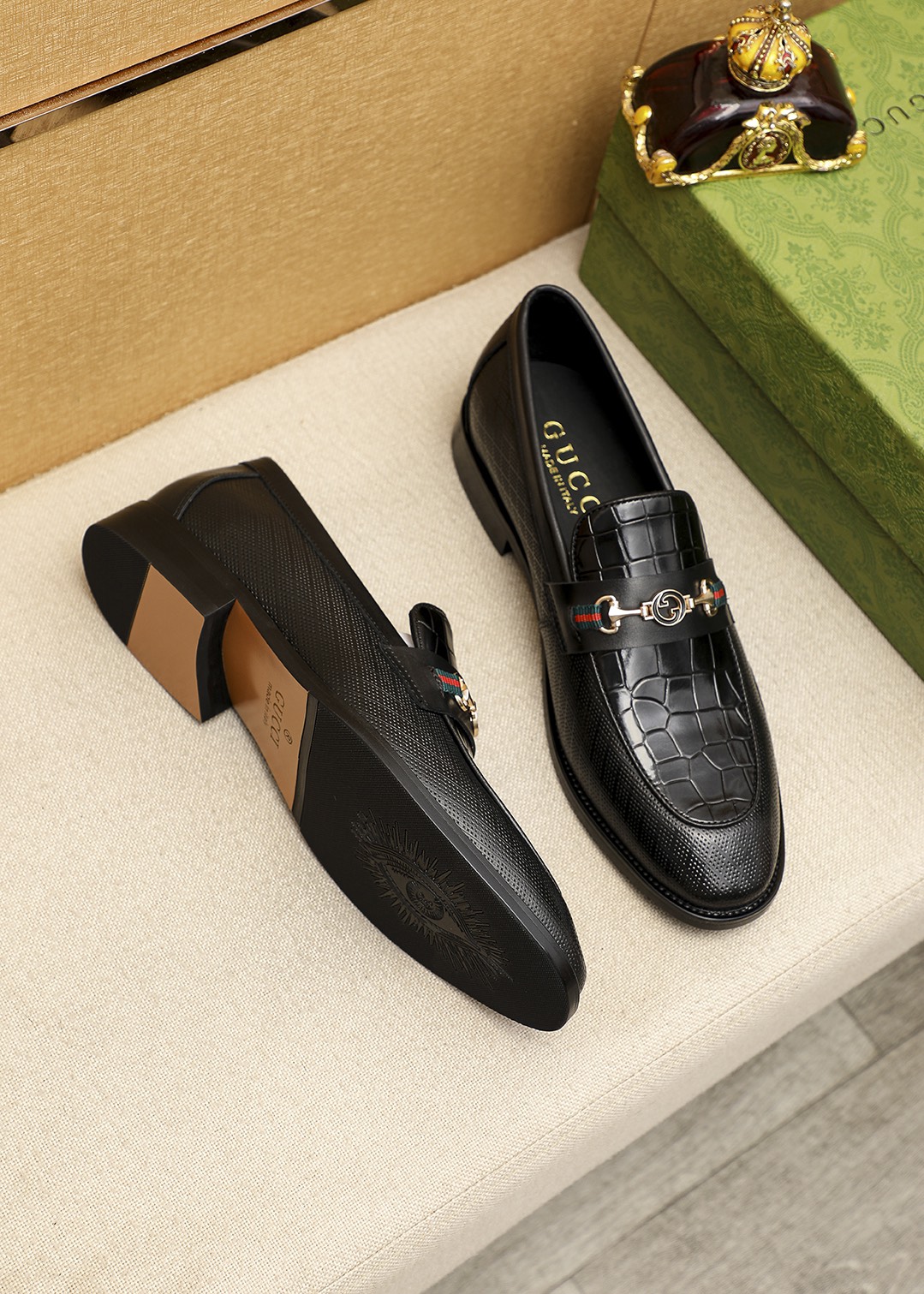 Gucci women's leather shoes-65