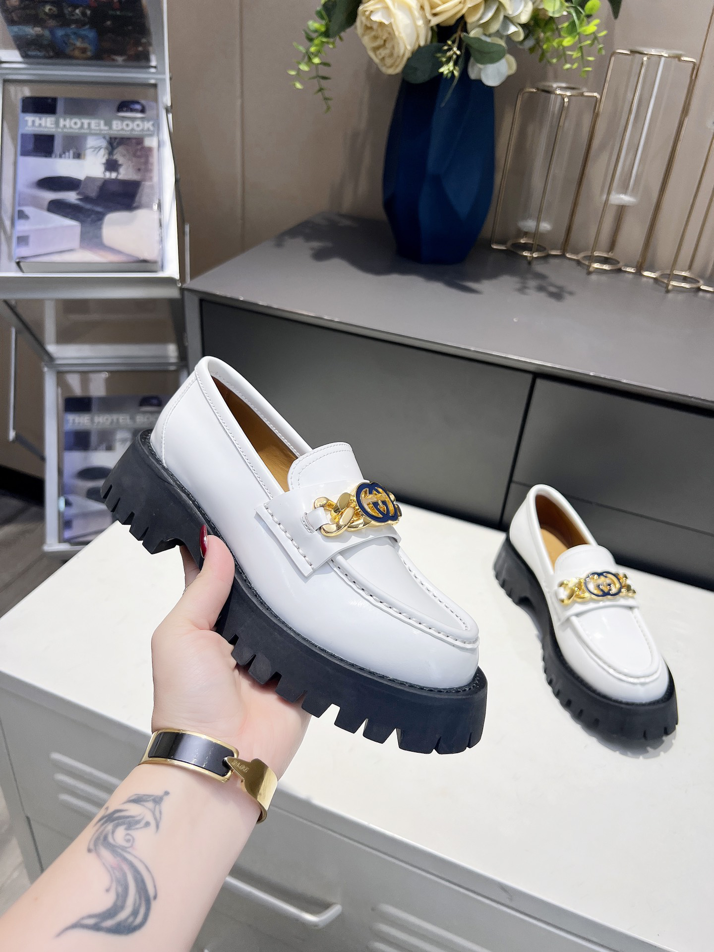 Gucci women's leather shoes-15