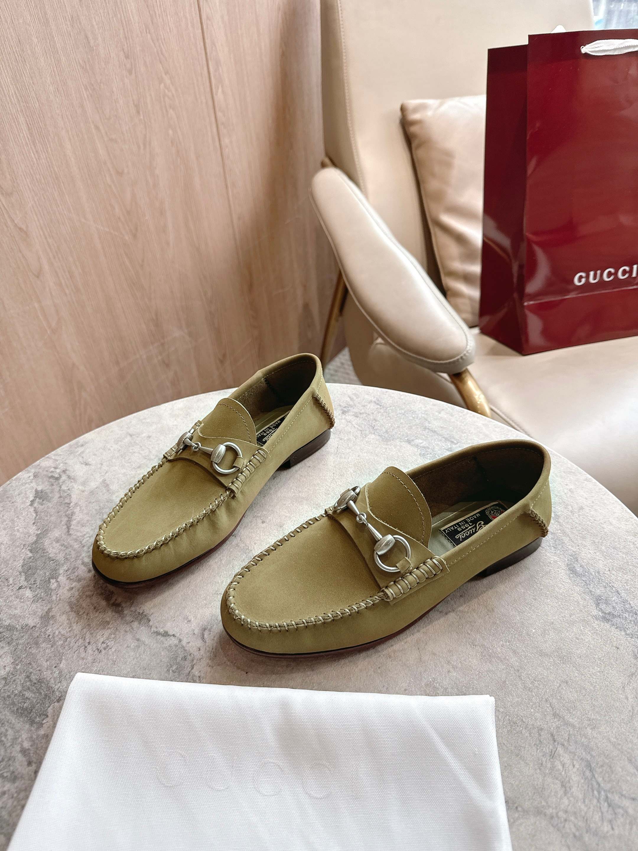 Gucci women's leather shoes-38