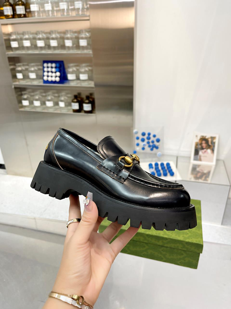 Gucci women's leather shoes-75