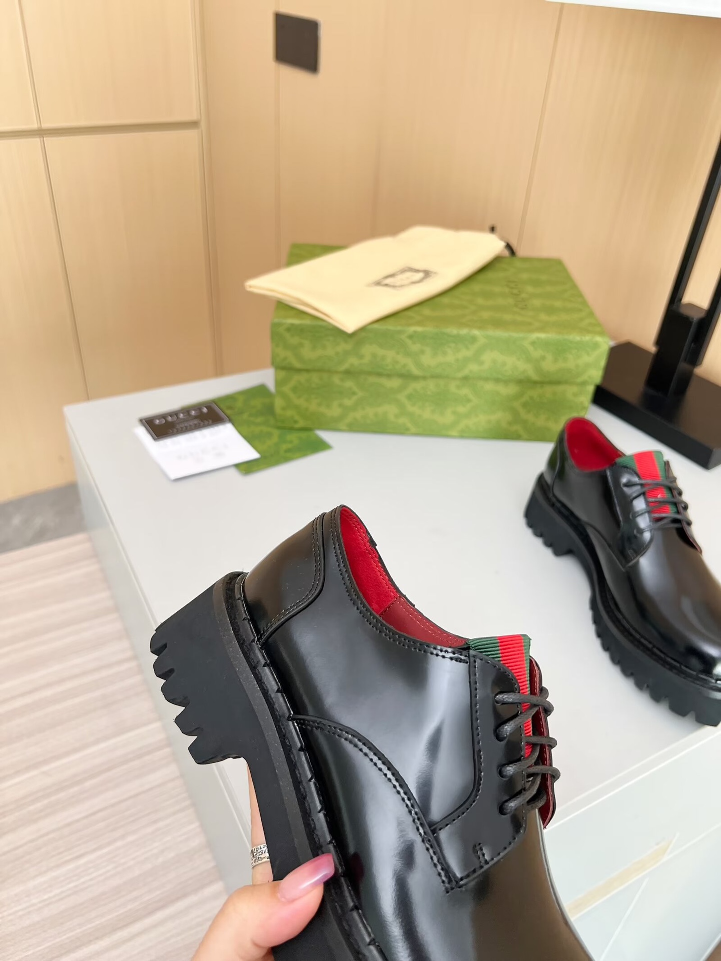 Gucci women's leather shoes-69