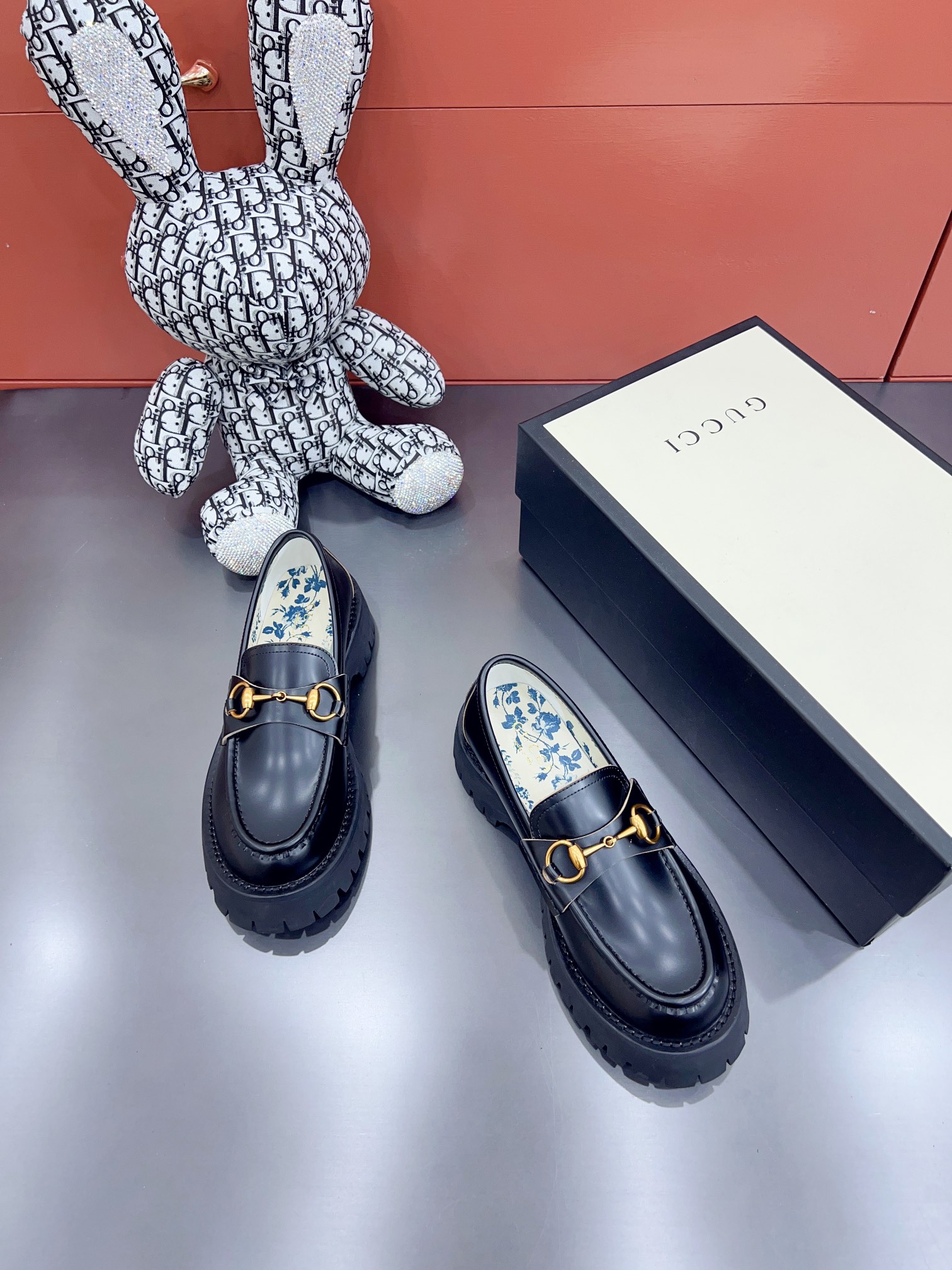 Gucci women's leather shoes-78