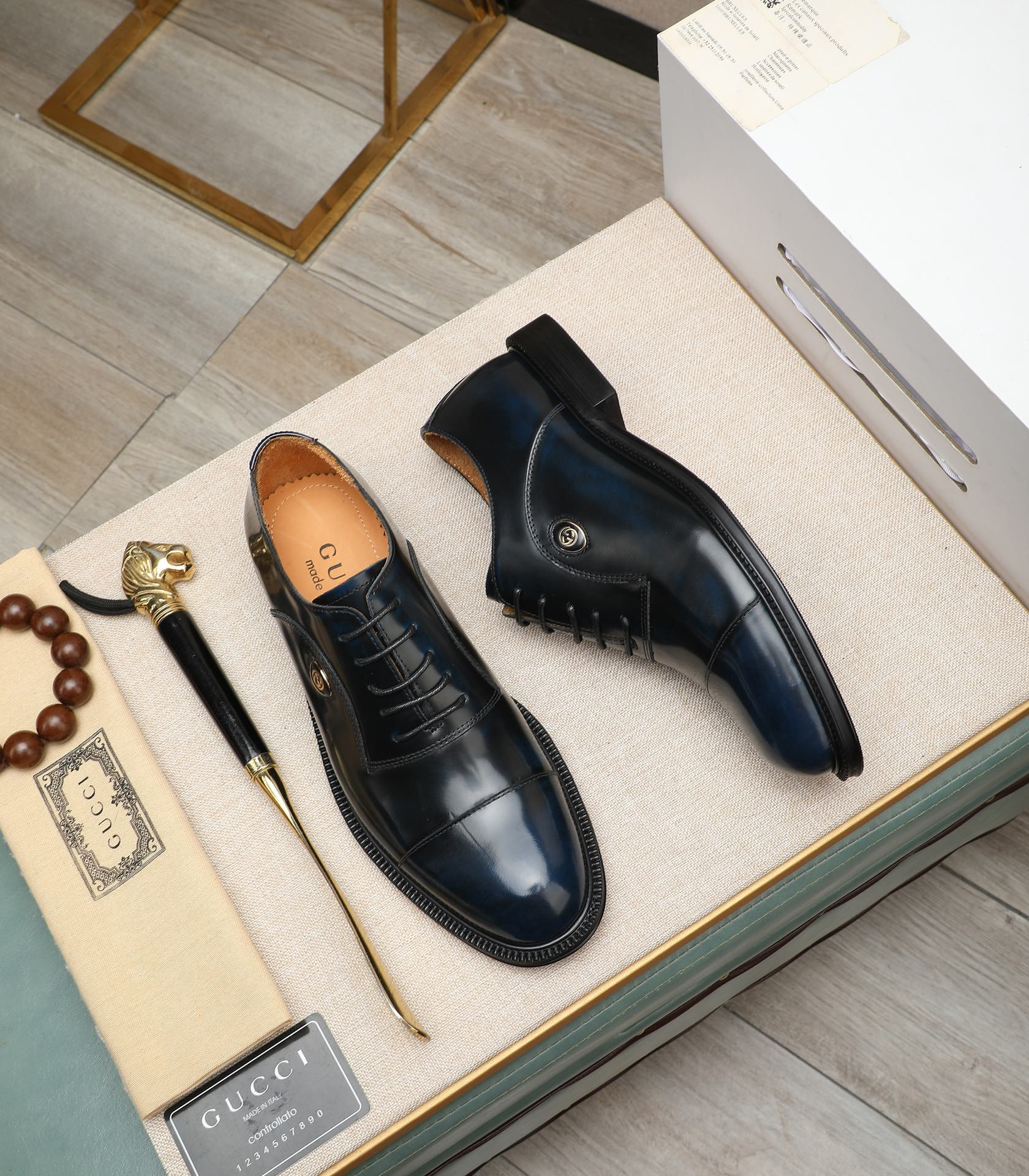 Gucci men's leather shoes-126