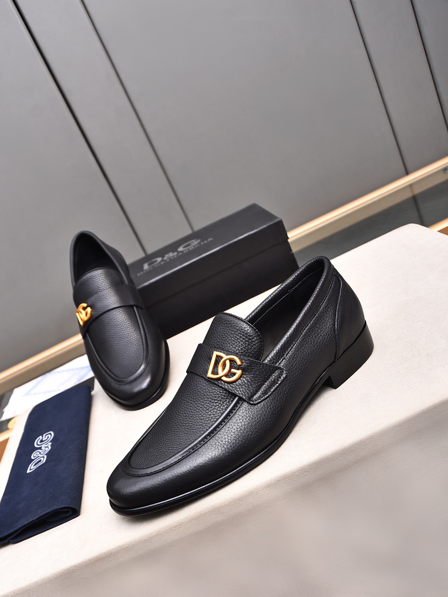 D&G men's leather shoes-16