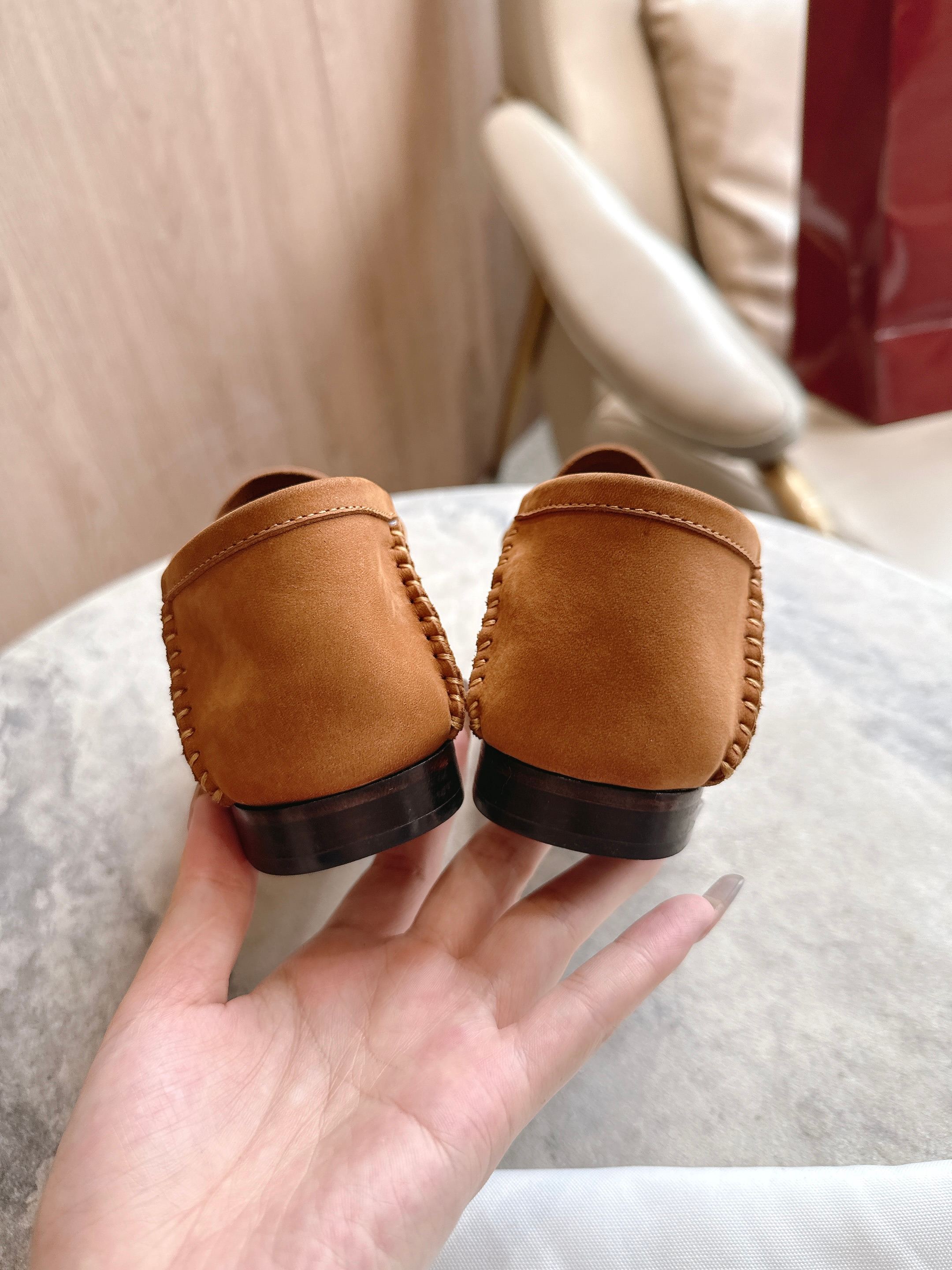 Gucci women's leather shoes-41