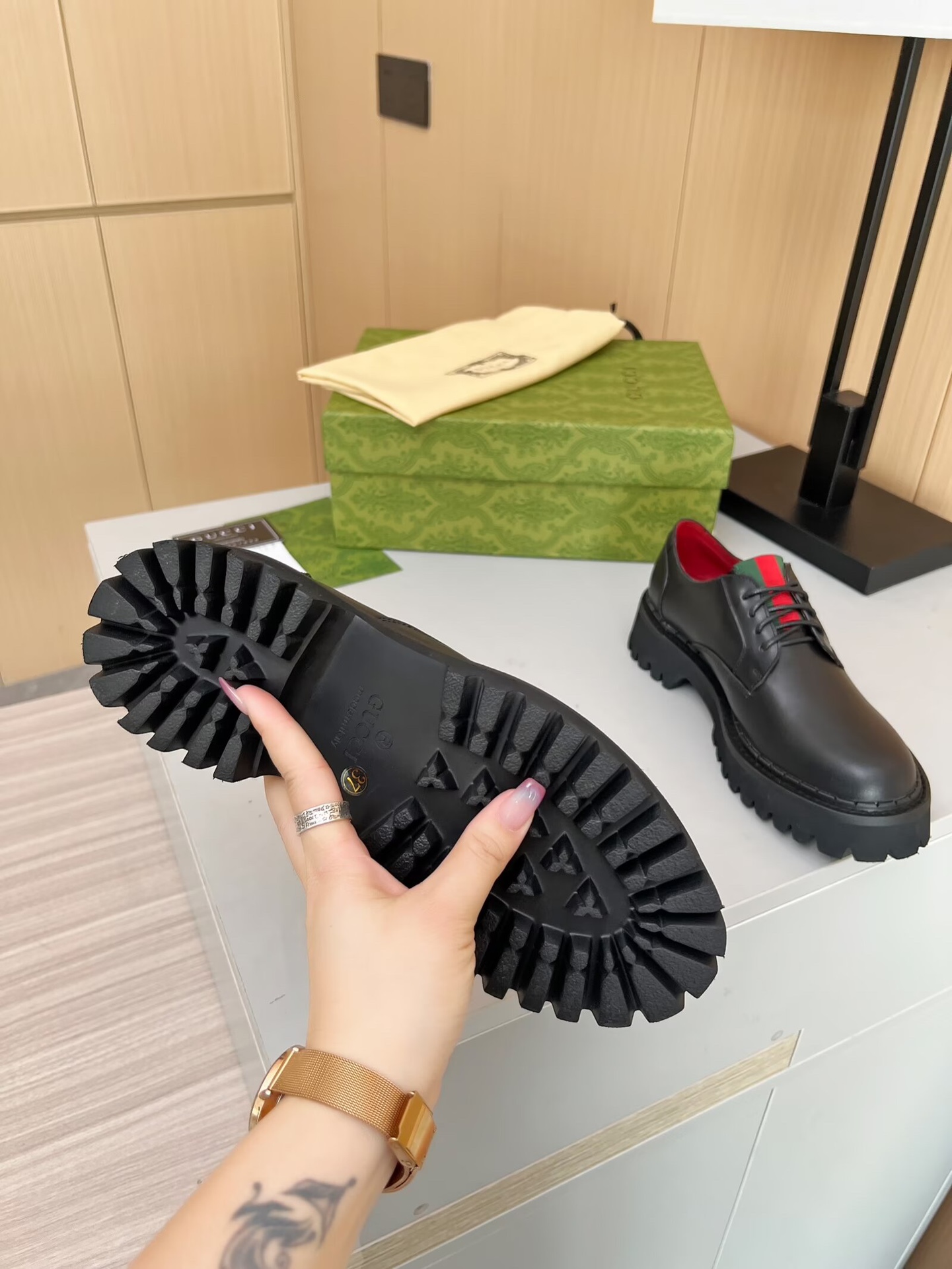 Gucci women's leather shoes-68