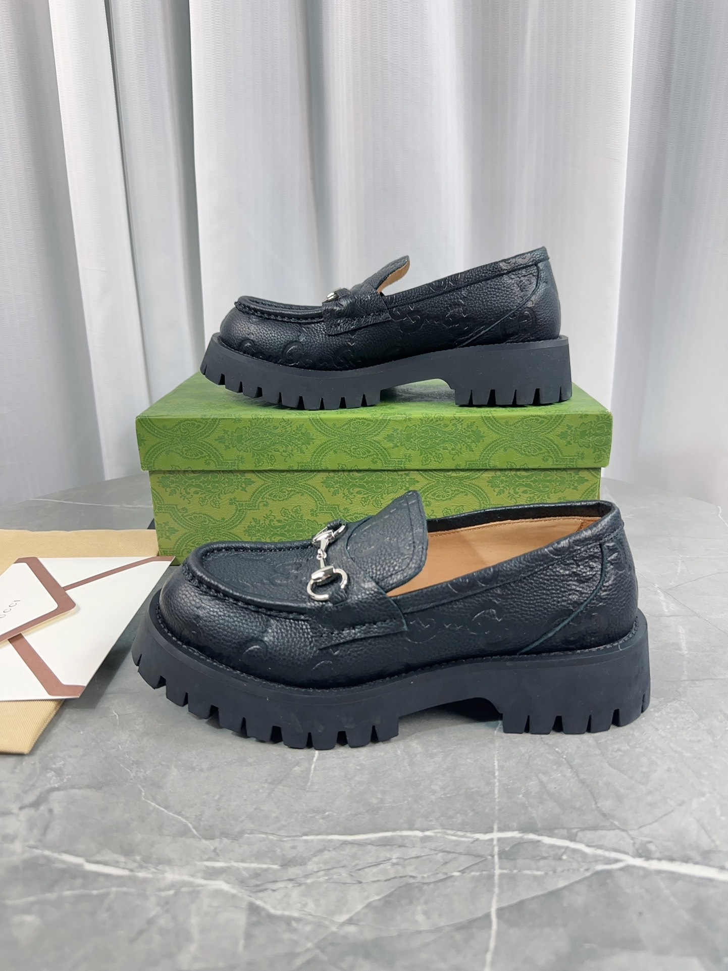 Gucci women's leather shoes-101