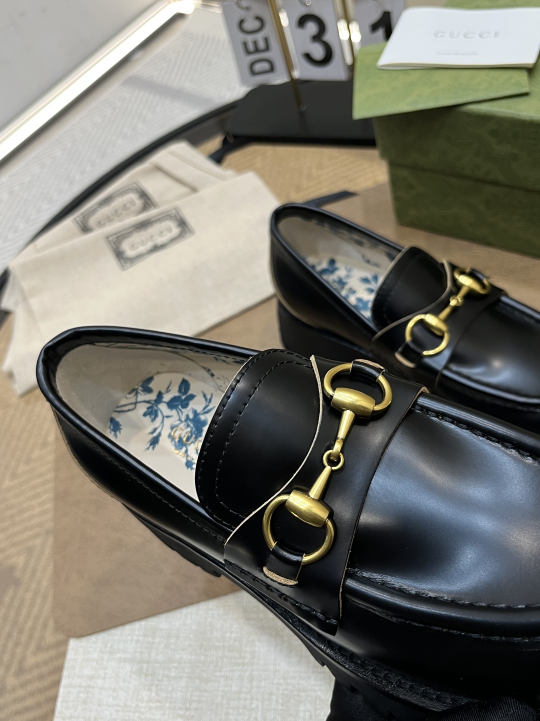 Gucci women's leather shoes-77