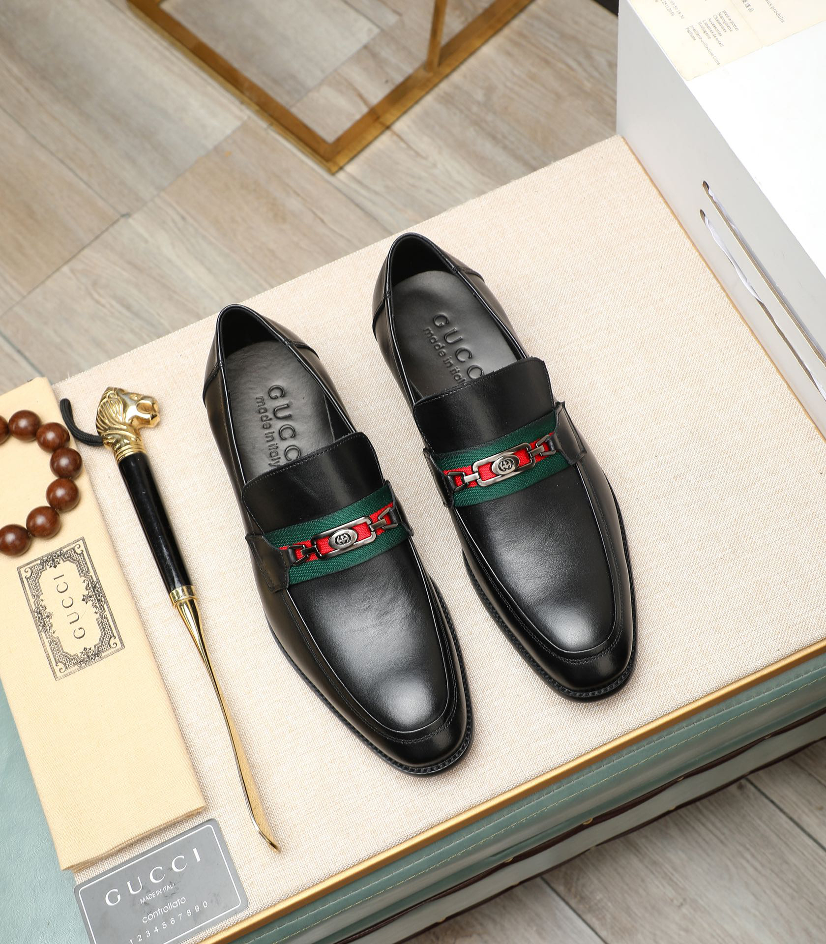 Gucci men's leather shoes-108