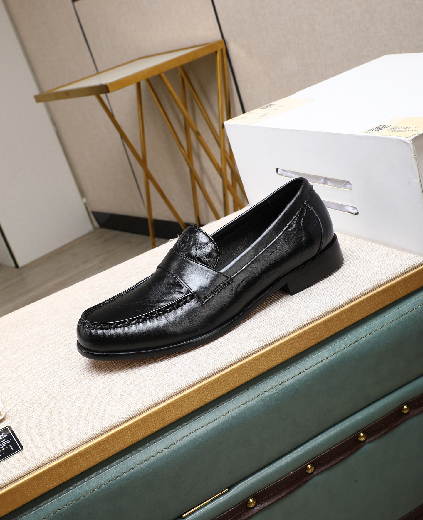 Gucci men's leather shoes-105