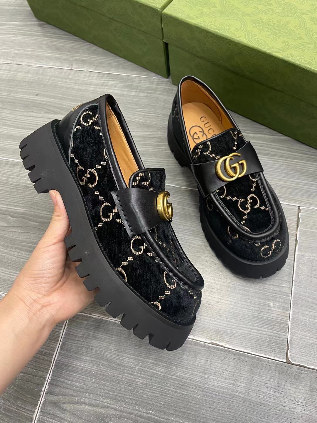 Gucci women's leather shoes-82