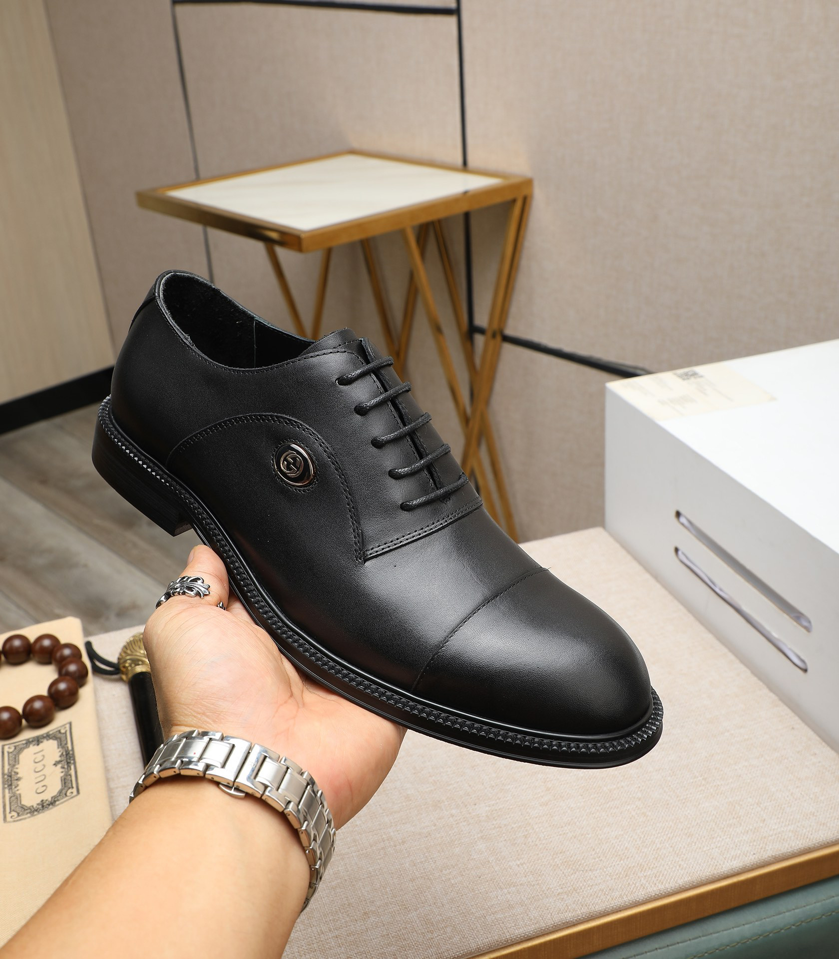 Gucci men's leather shoes-125