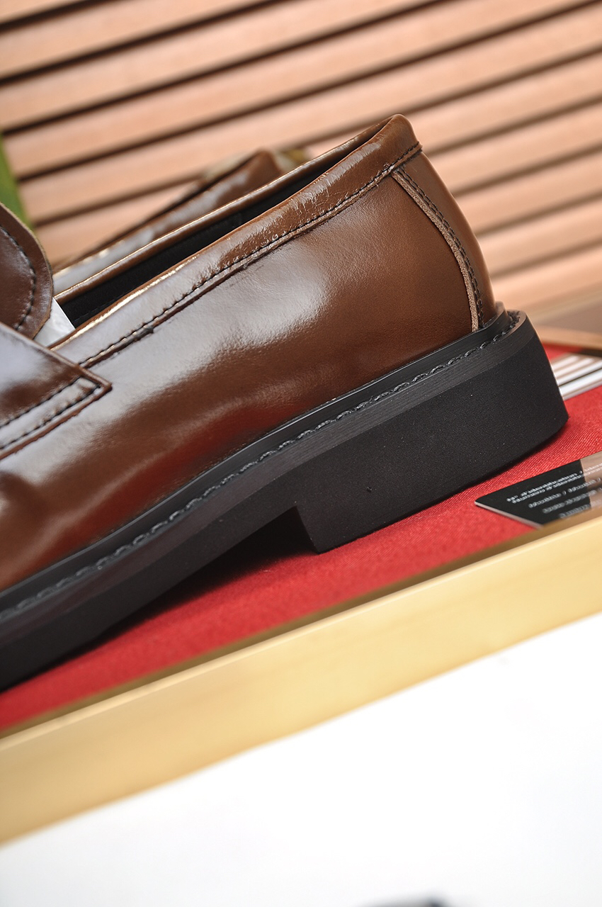Gucci men's leather shoes-122