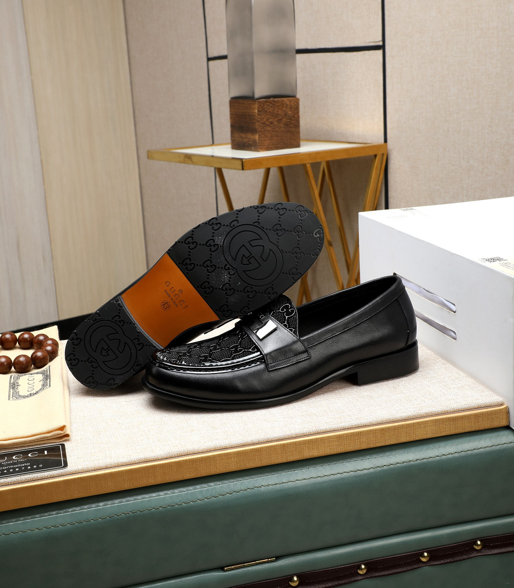 Gucci men's leather shoes-129