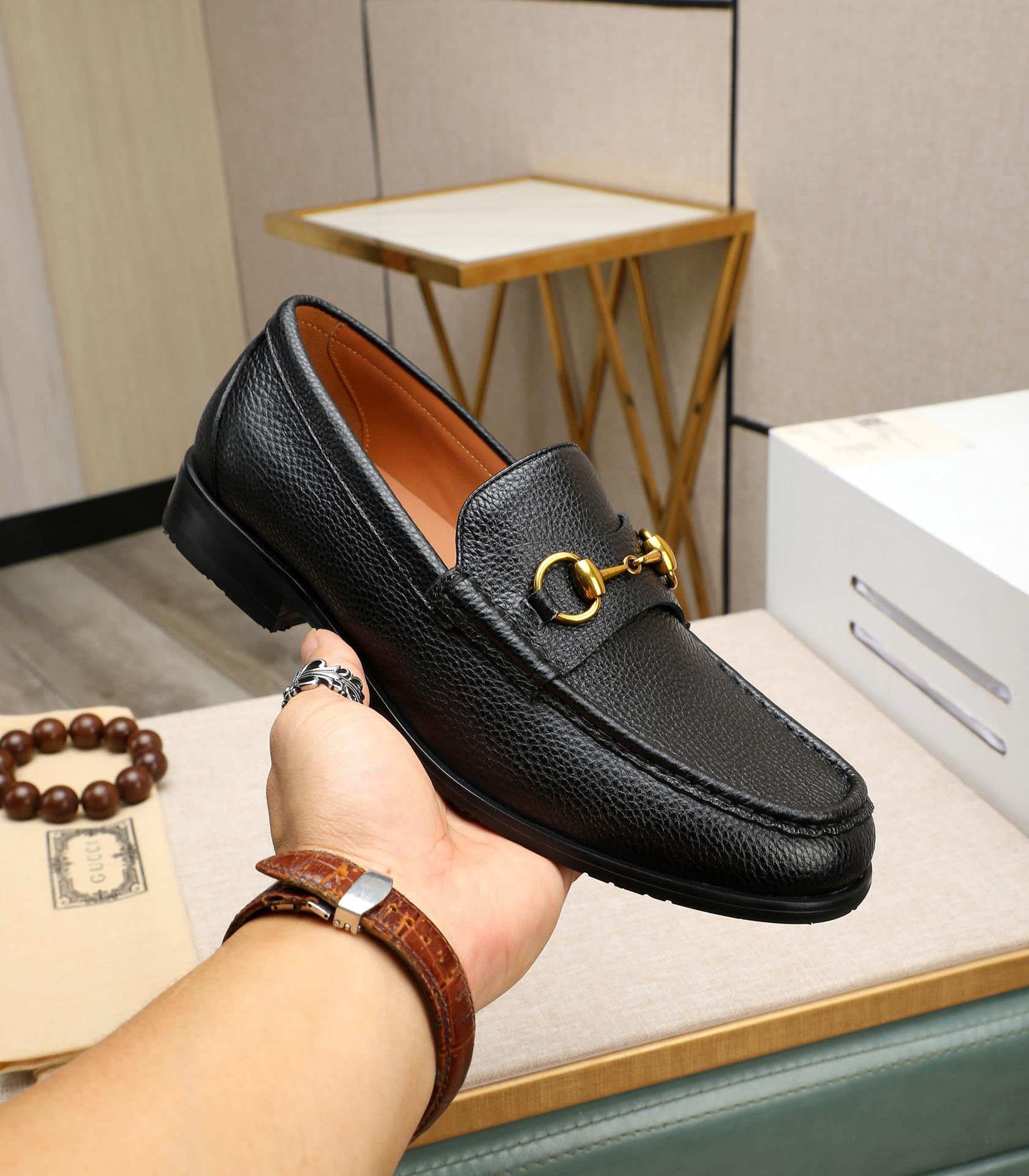 Gucci men's leather shoes-137