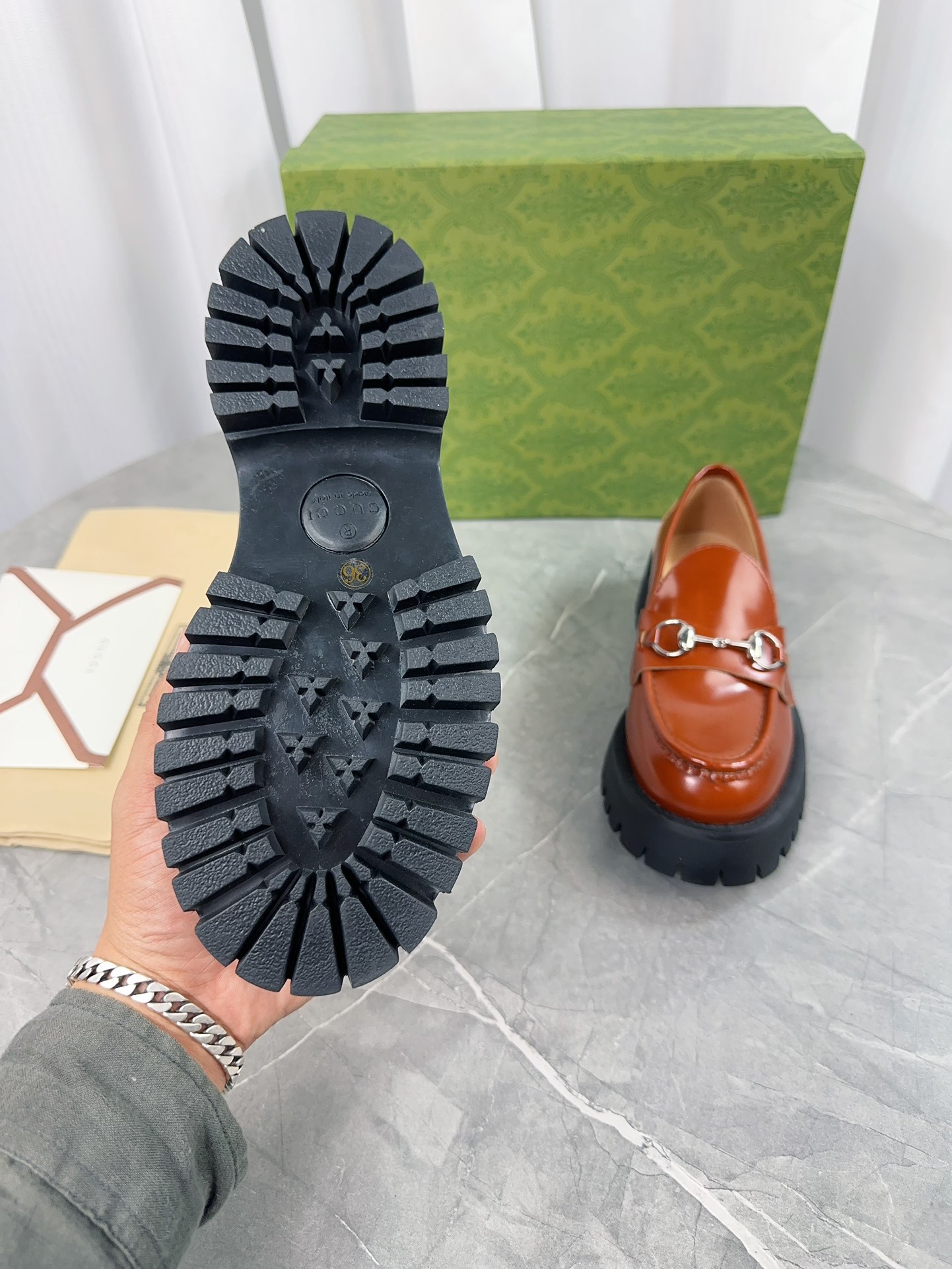 Gucci women's leather shoes-104