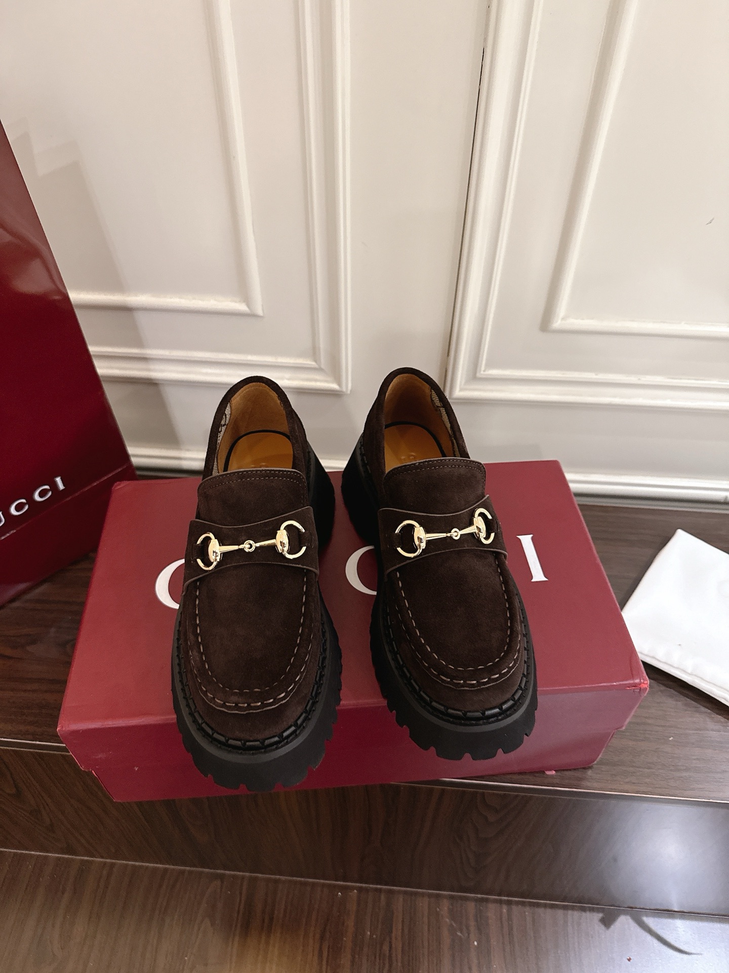 Gucci women's leather shoes-62