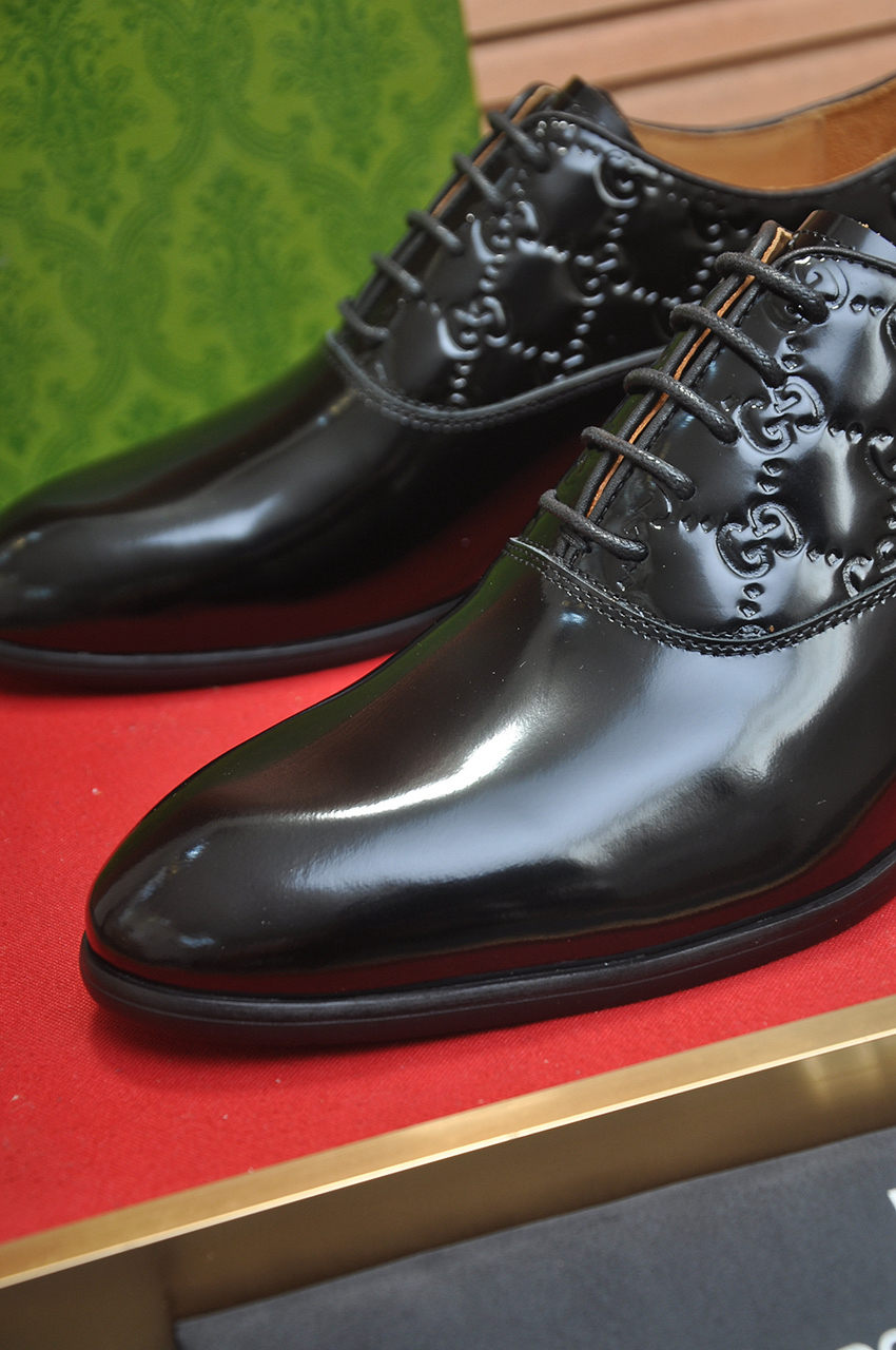 Gucci men's leather shoes-32
