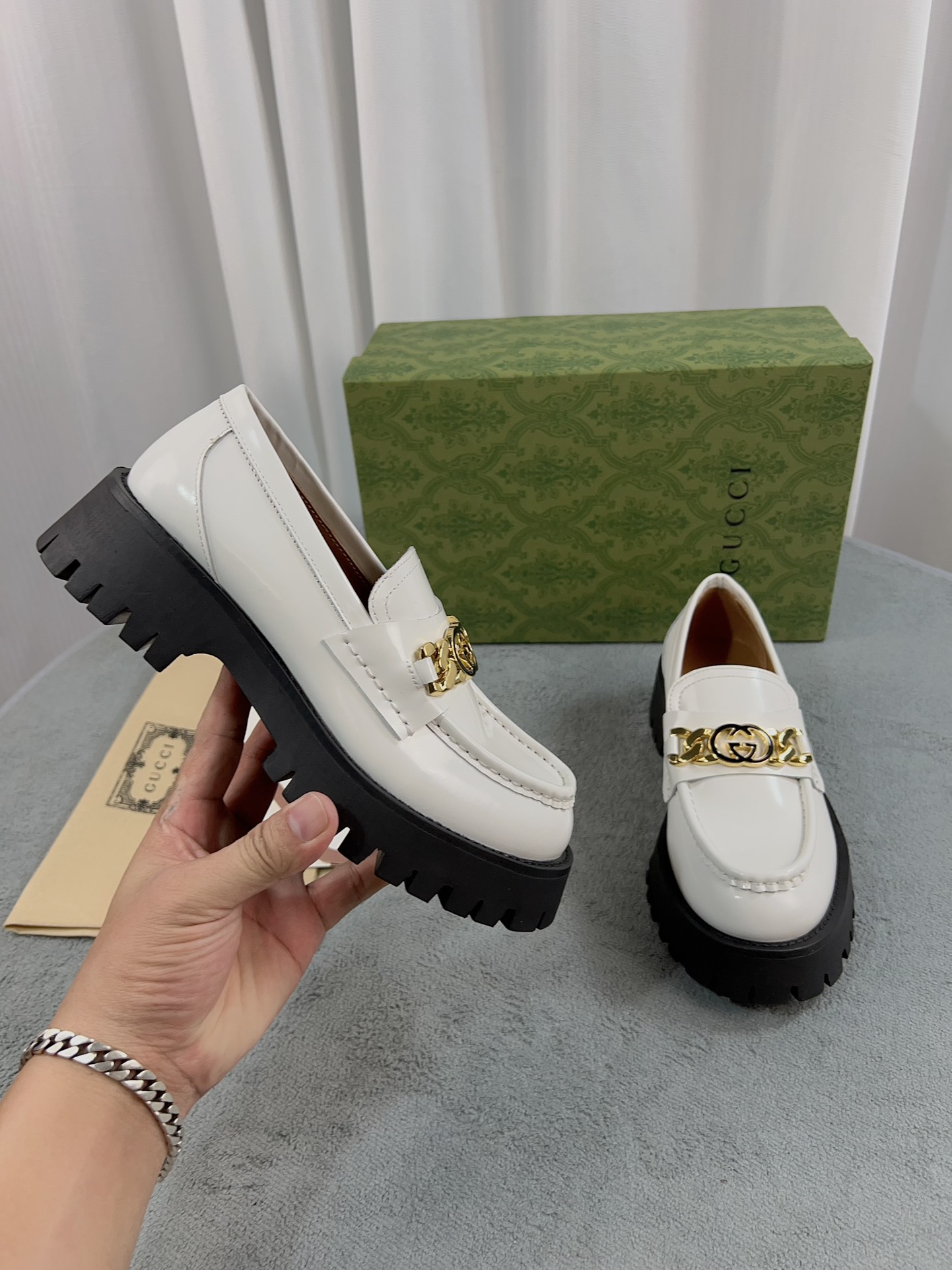 Gucci women's leather shoes-106